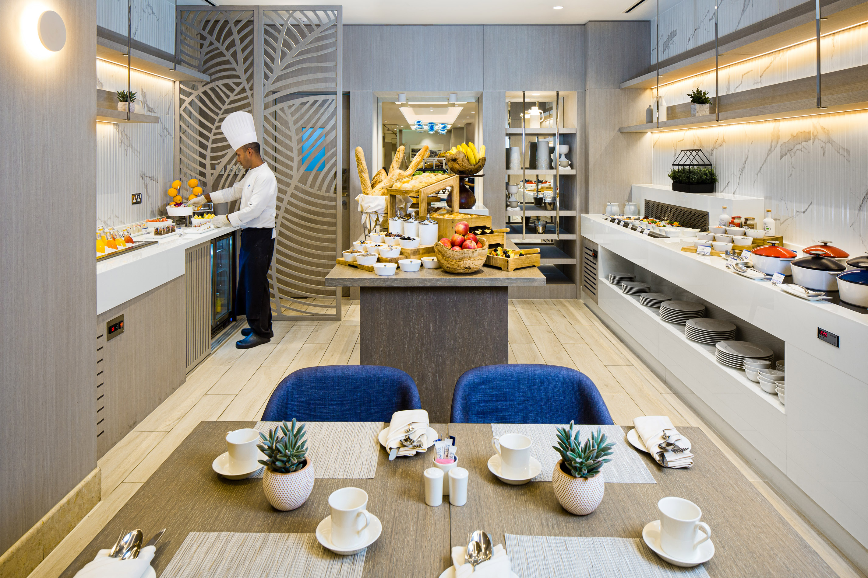 Beach Rotana - All Suites