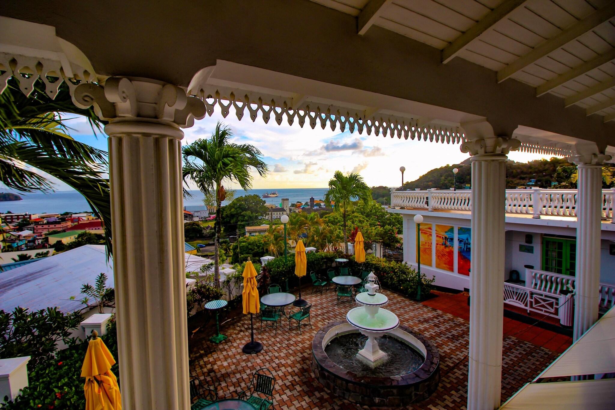 Grenadine House by null