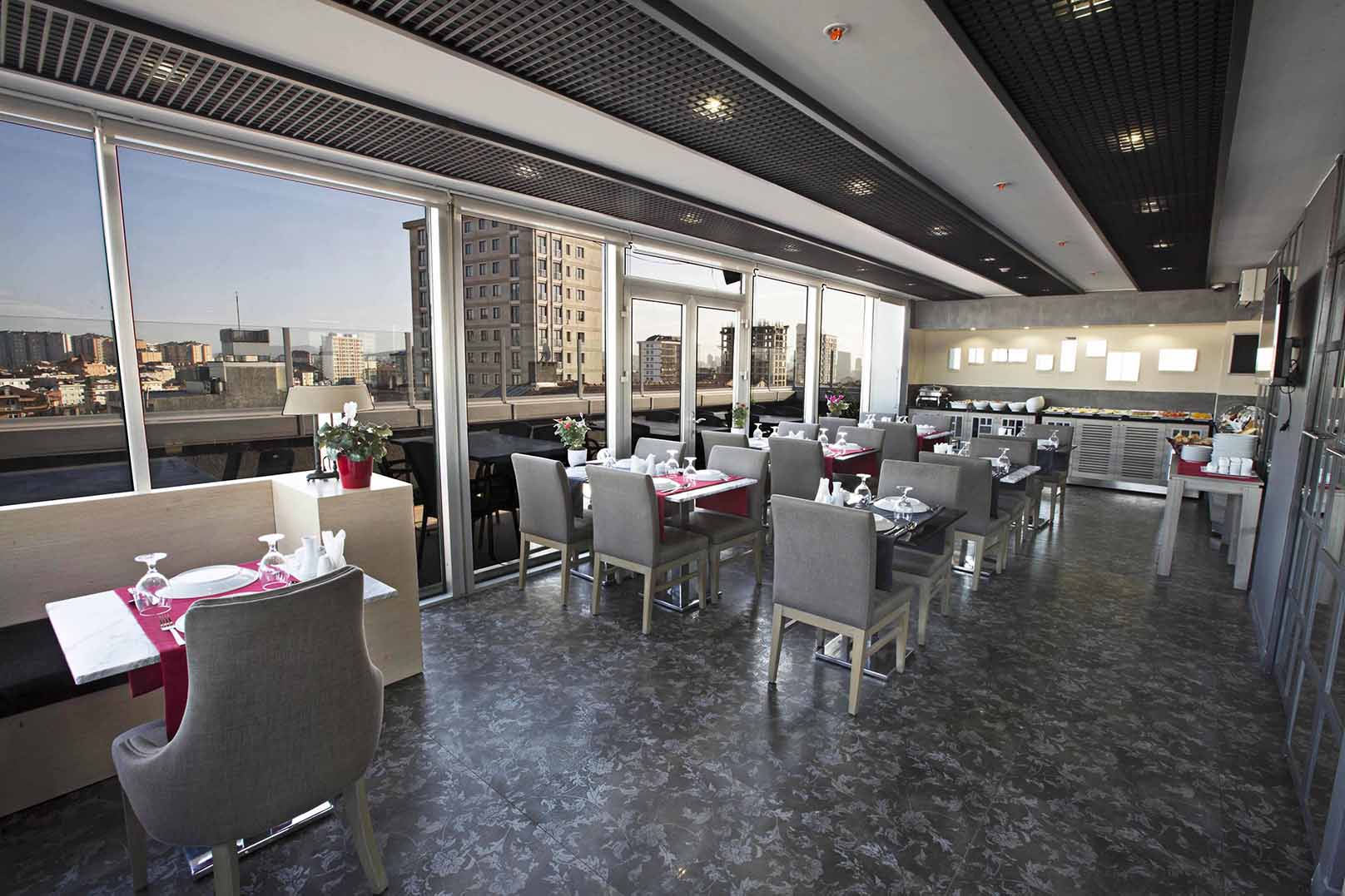 Akoni Hotel
