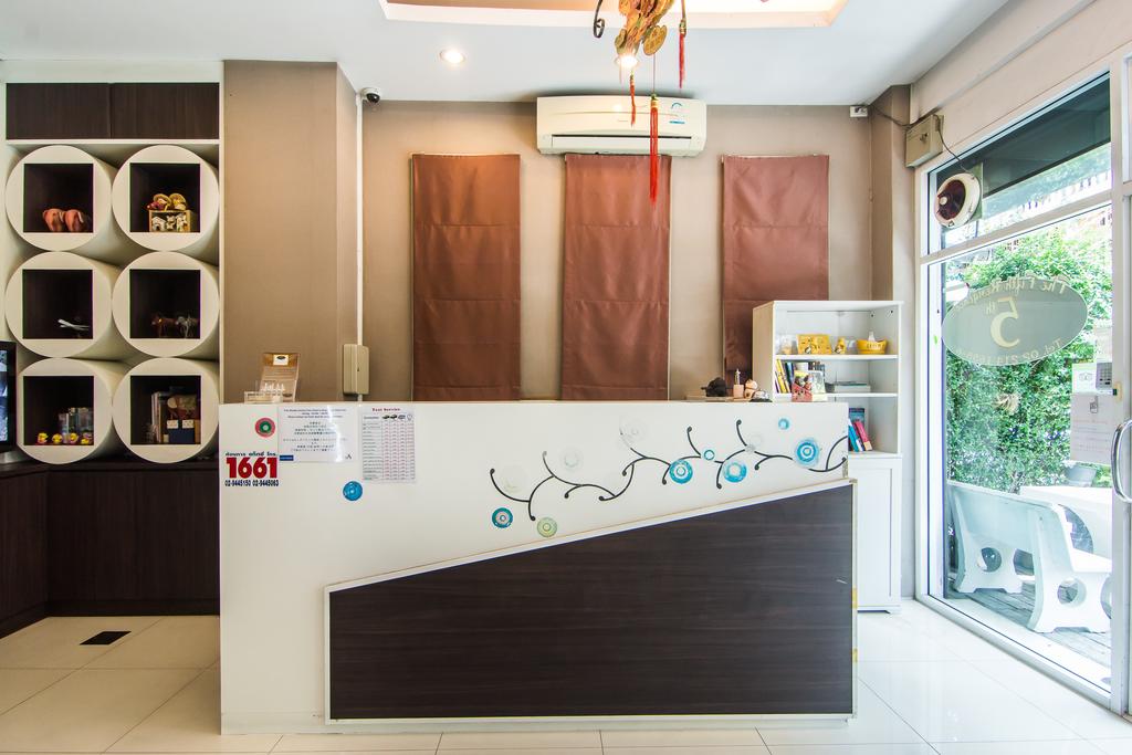 The Fifth Residence