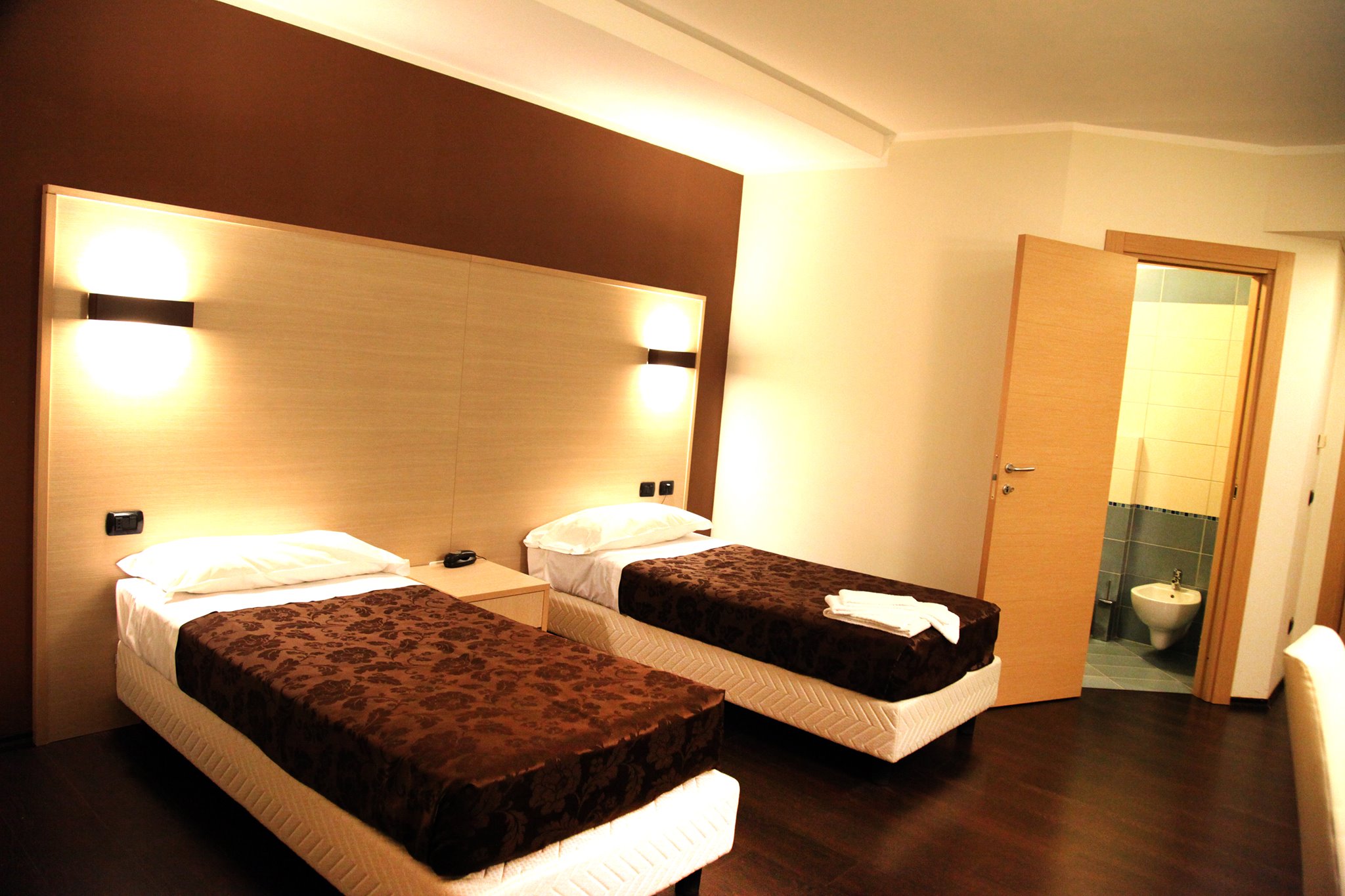 Hotel Sogni D'Oro Airport