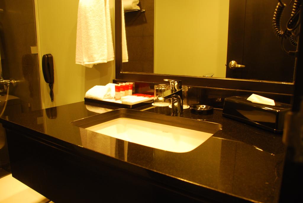 Amelie Hotel Manila by null