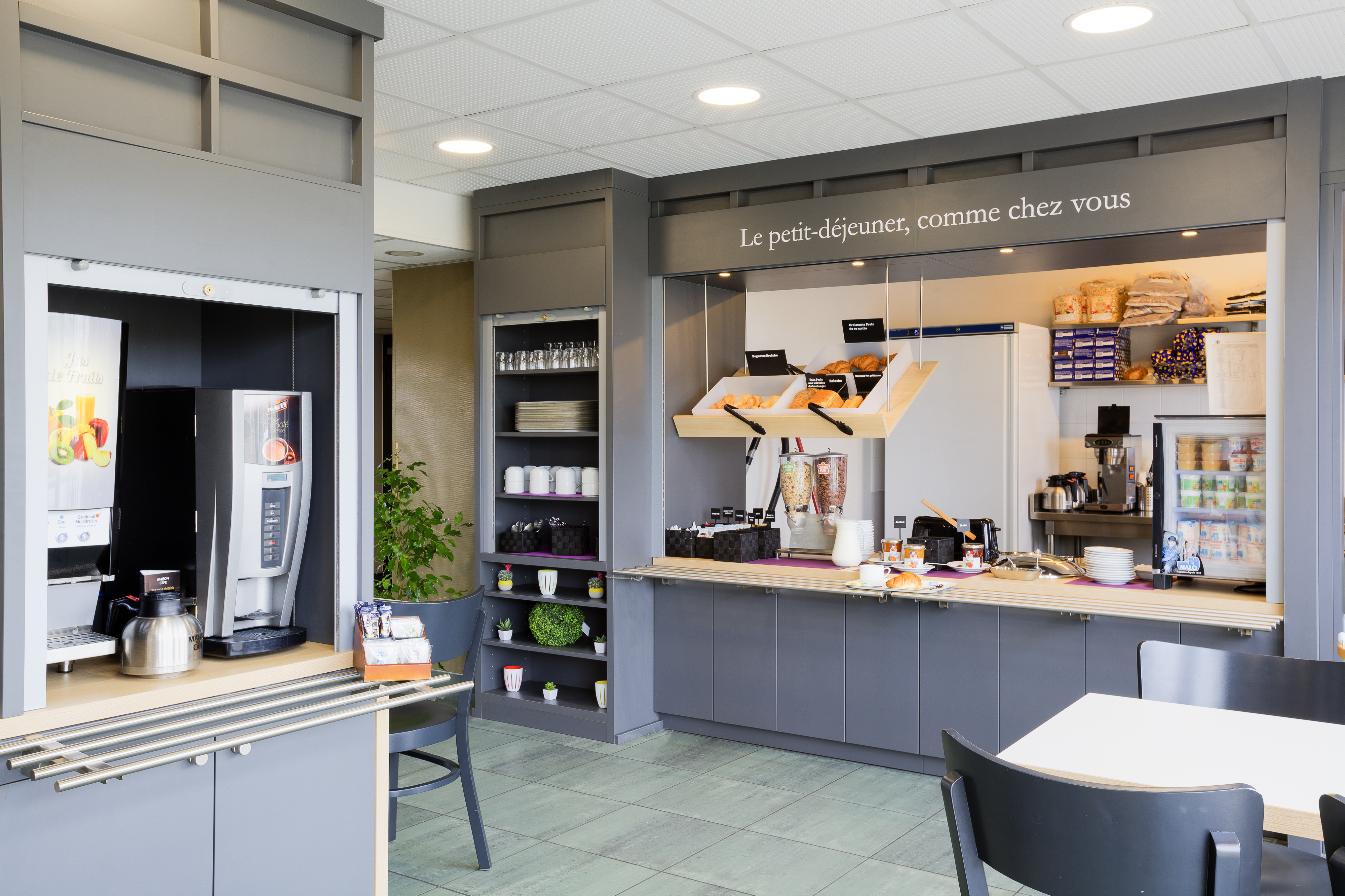 B&B HOTEL BEAUVAIS