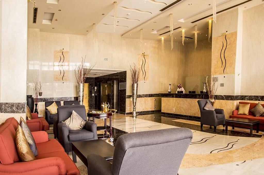 Platinum Suites Hotel Apartments