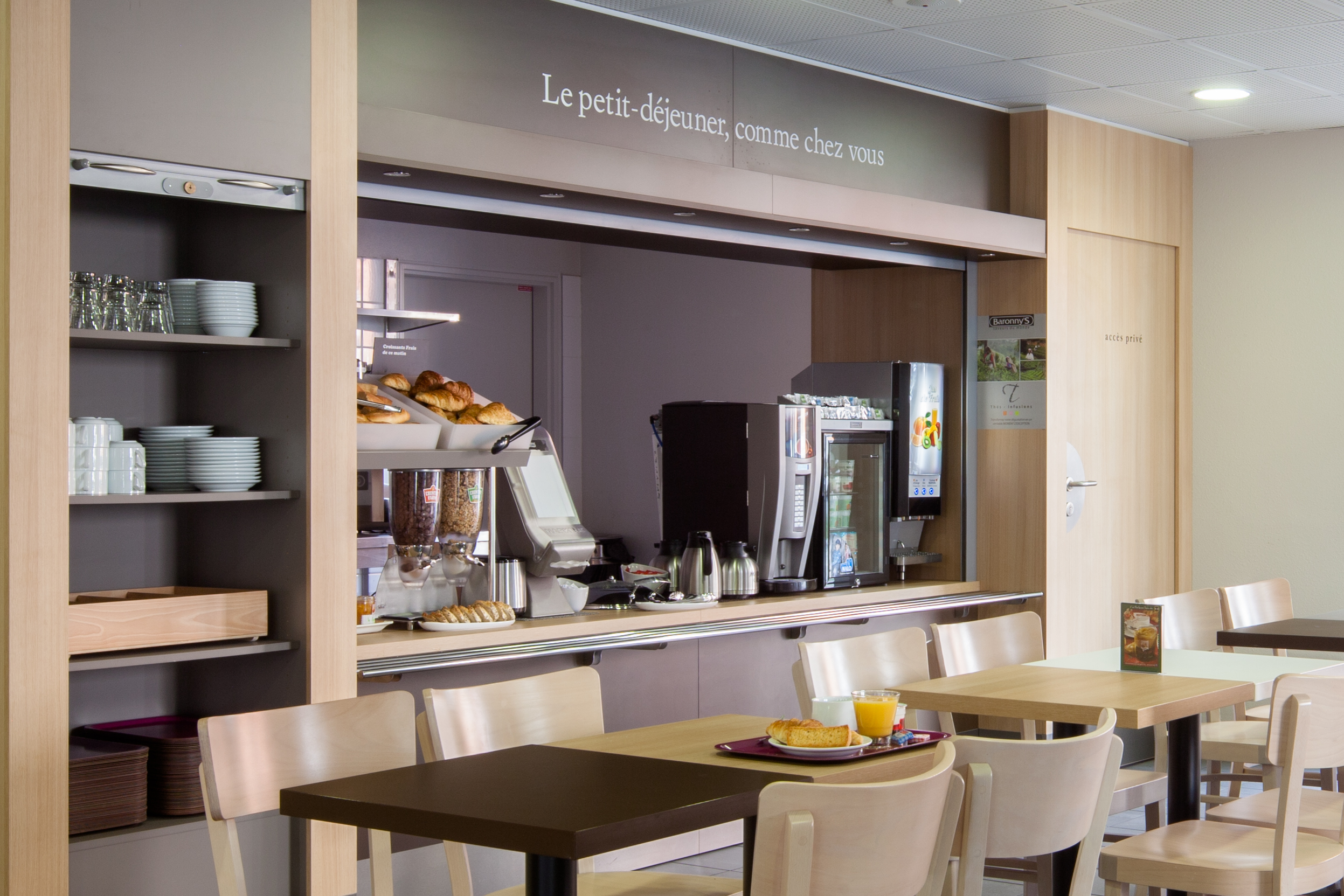 B&B HOTEL Orly CHEVILLY Marché International