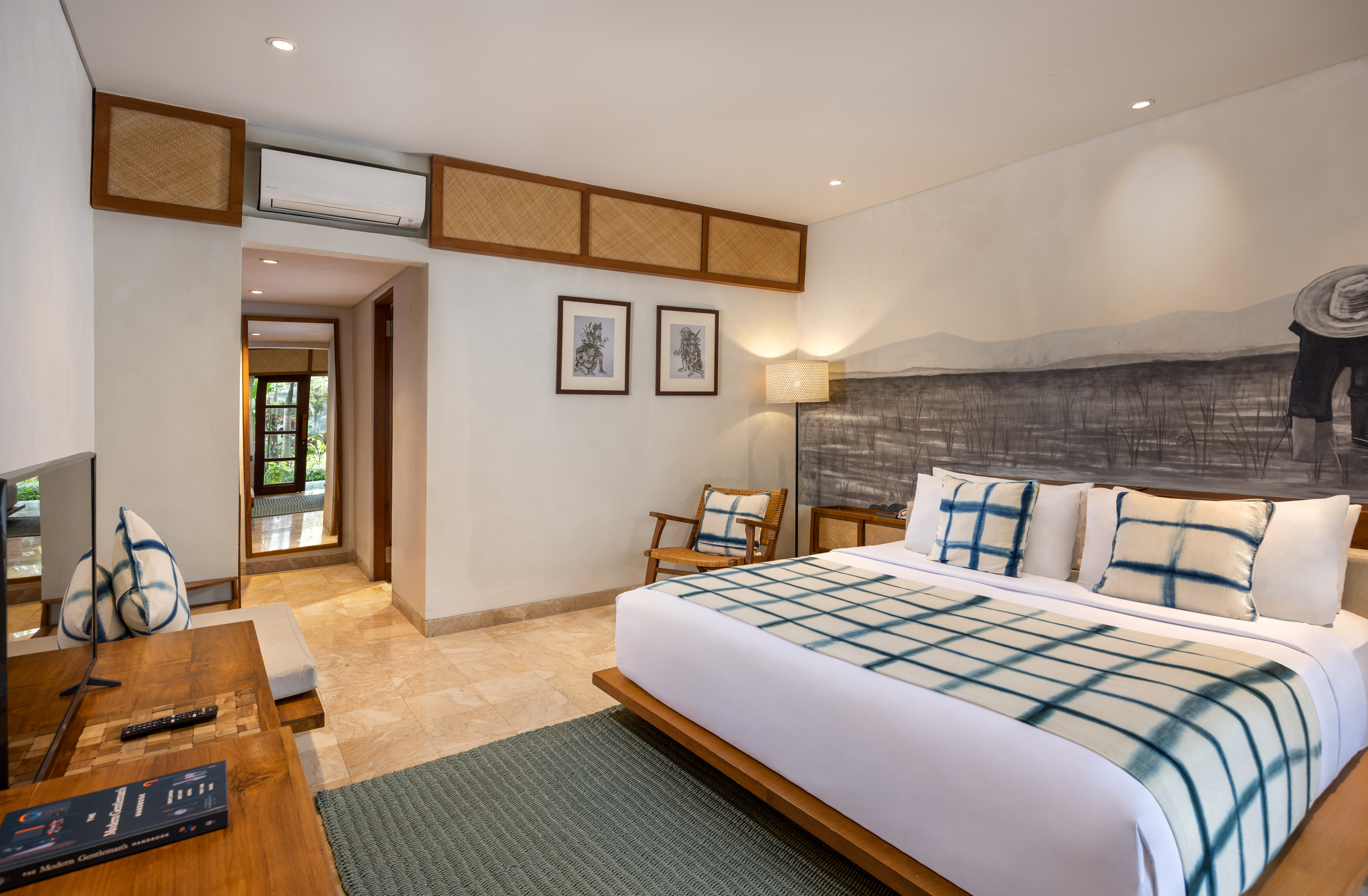 Dinara Hotel 