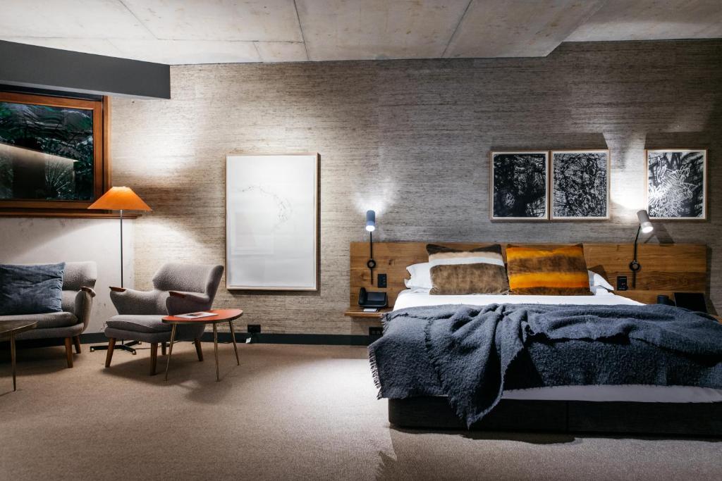 Ovolo Nishi by null