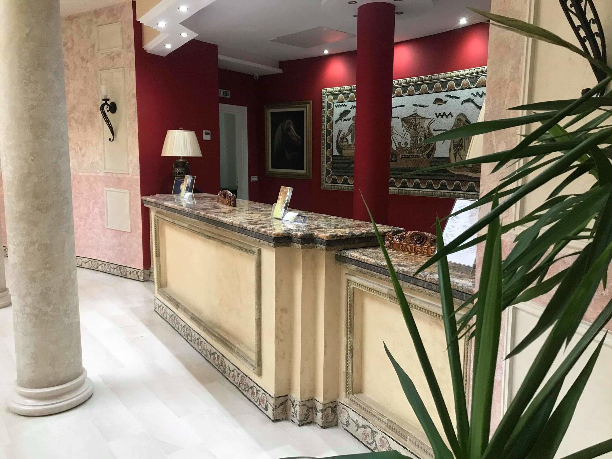 Hotel Julius by null