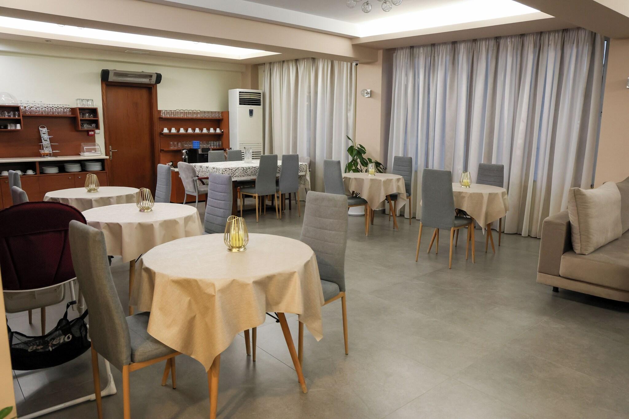 Marie Hotel