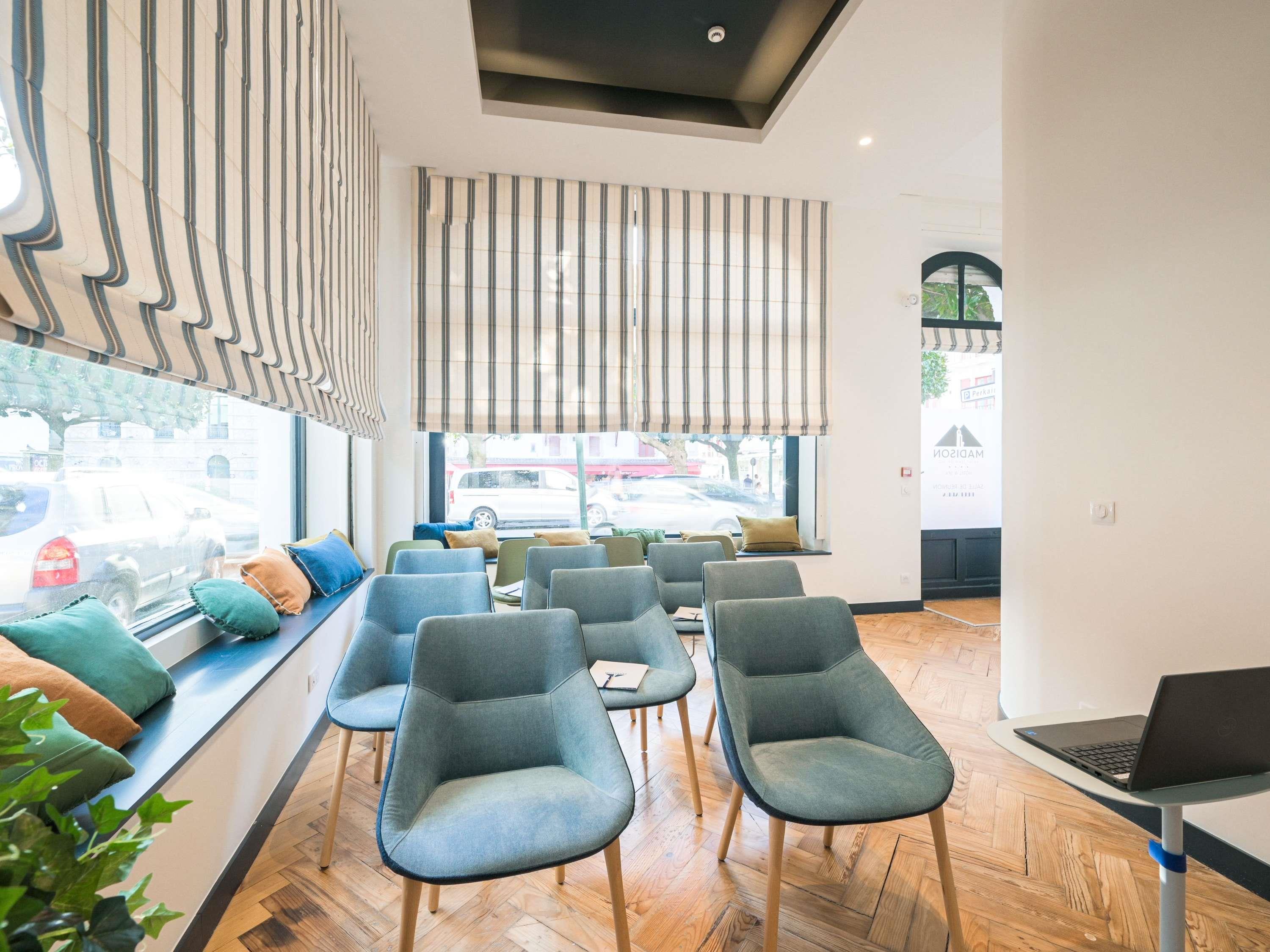 Hotel Madison by null