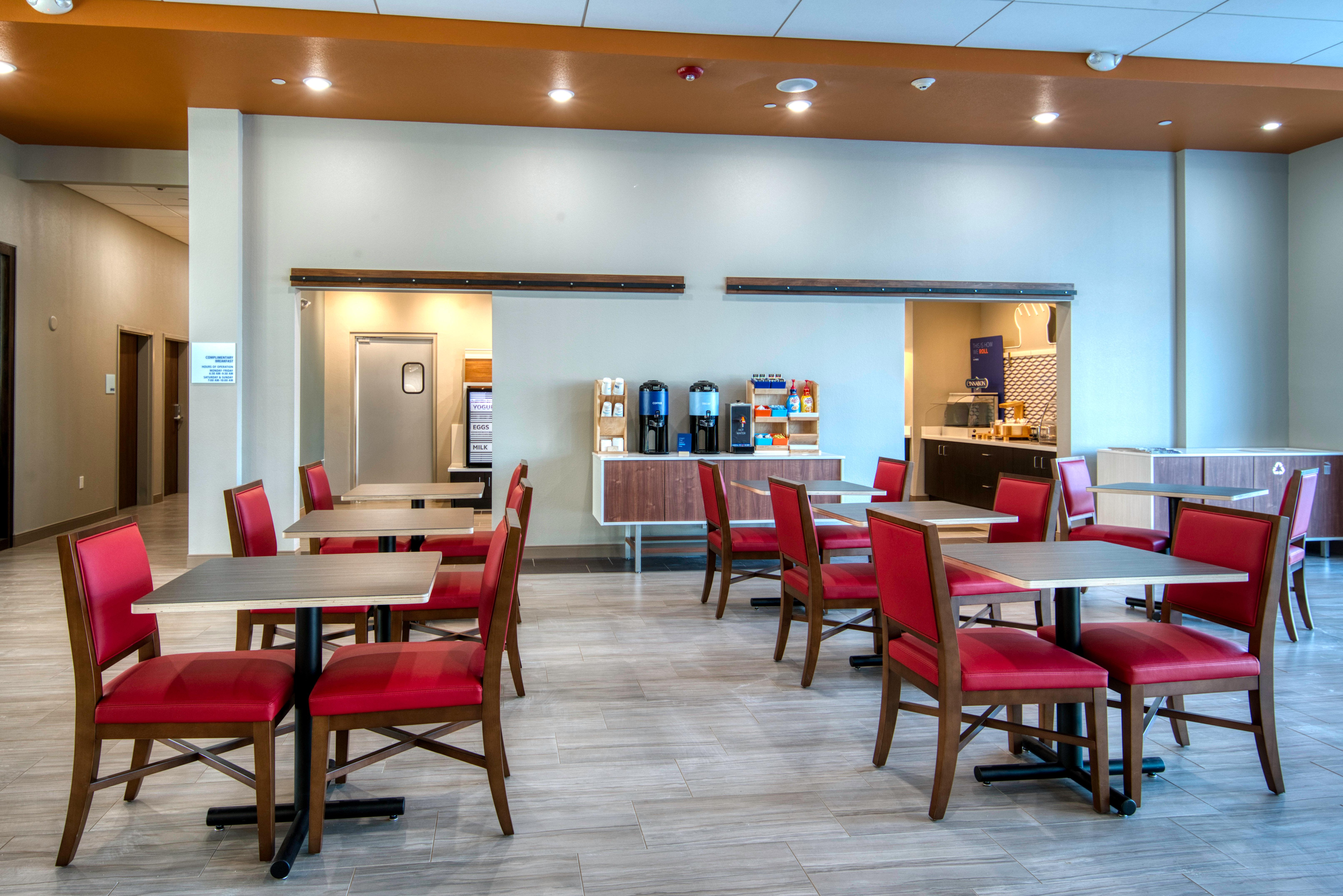 Holiday Inn Express & Sts Omaha Downtown - Airport