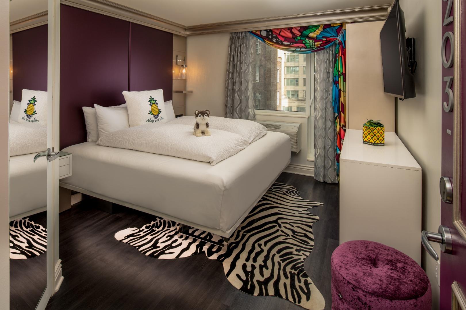 Gallery image of Staypineapple An Artful Hotel Midtown New York