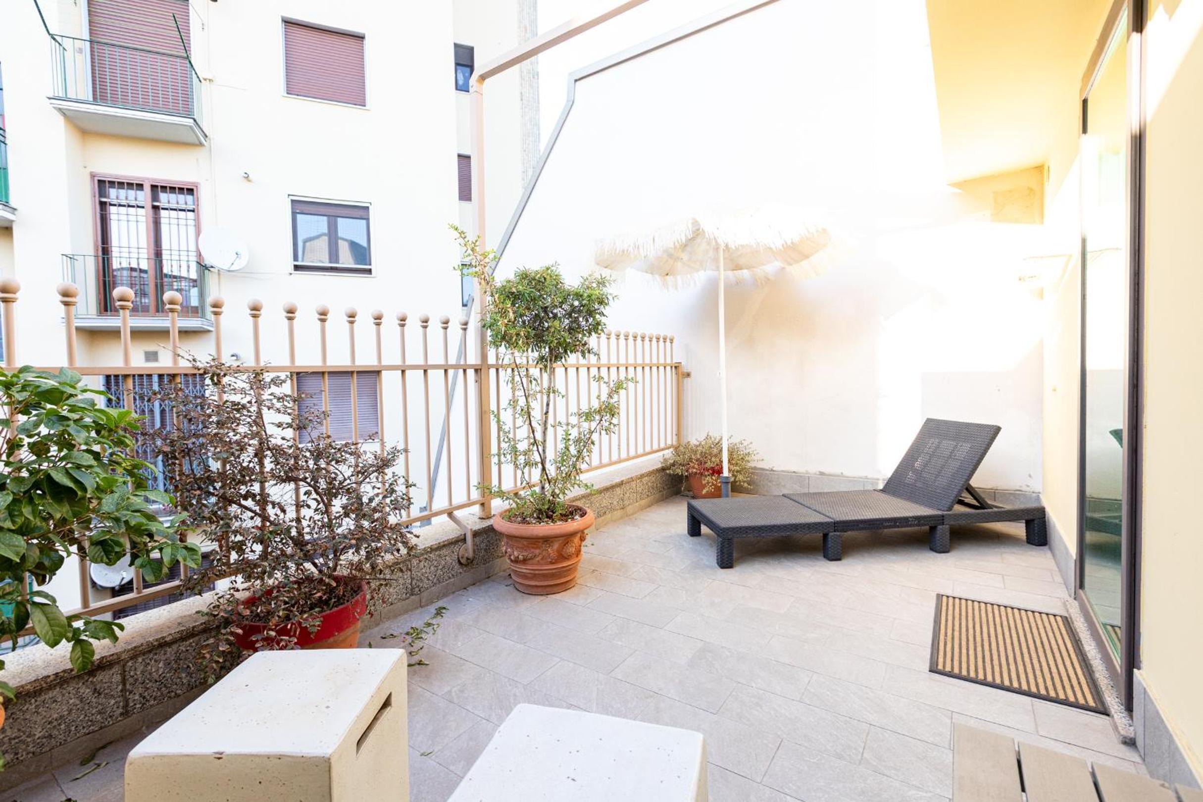 B&B Too Cute 2b Str8 - photo