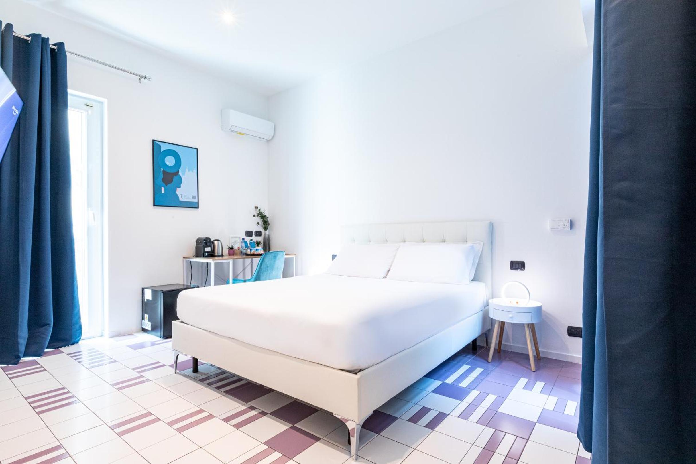 B&B Too Cute 2b Str8 - photo