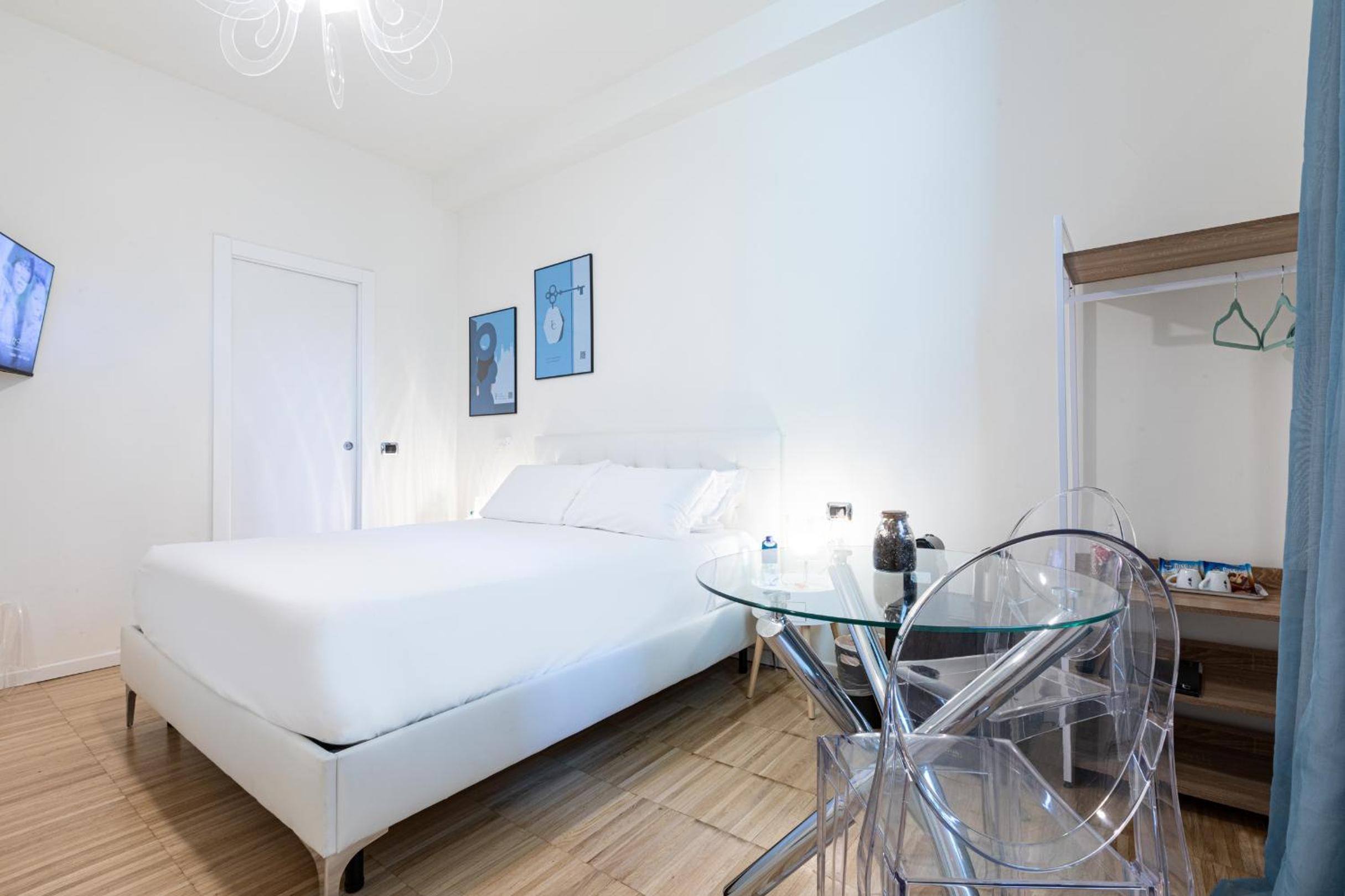 B&B Too Cute 2b Str8 - photo