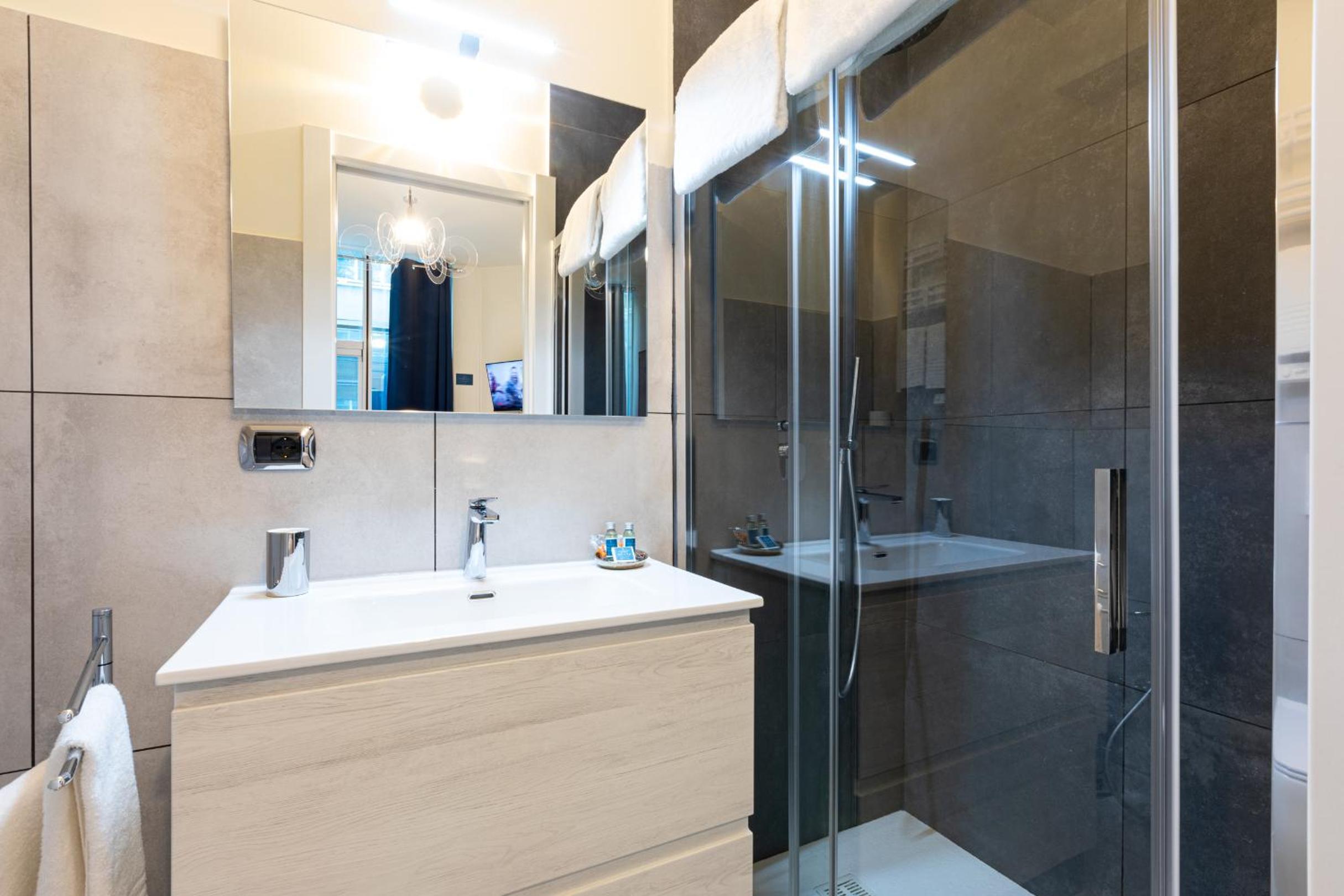 B&B Too Cute 2b Str8 - photo