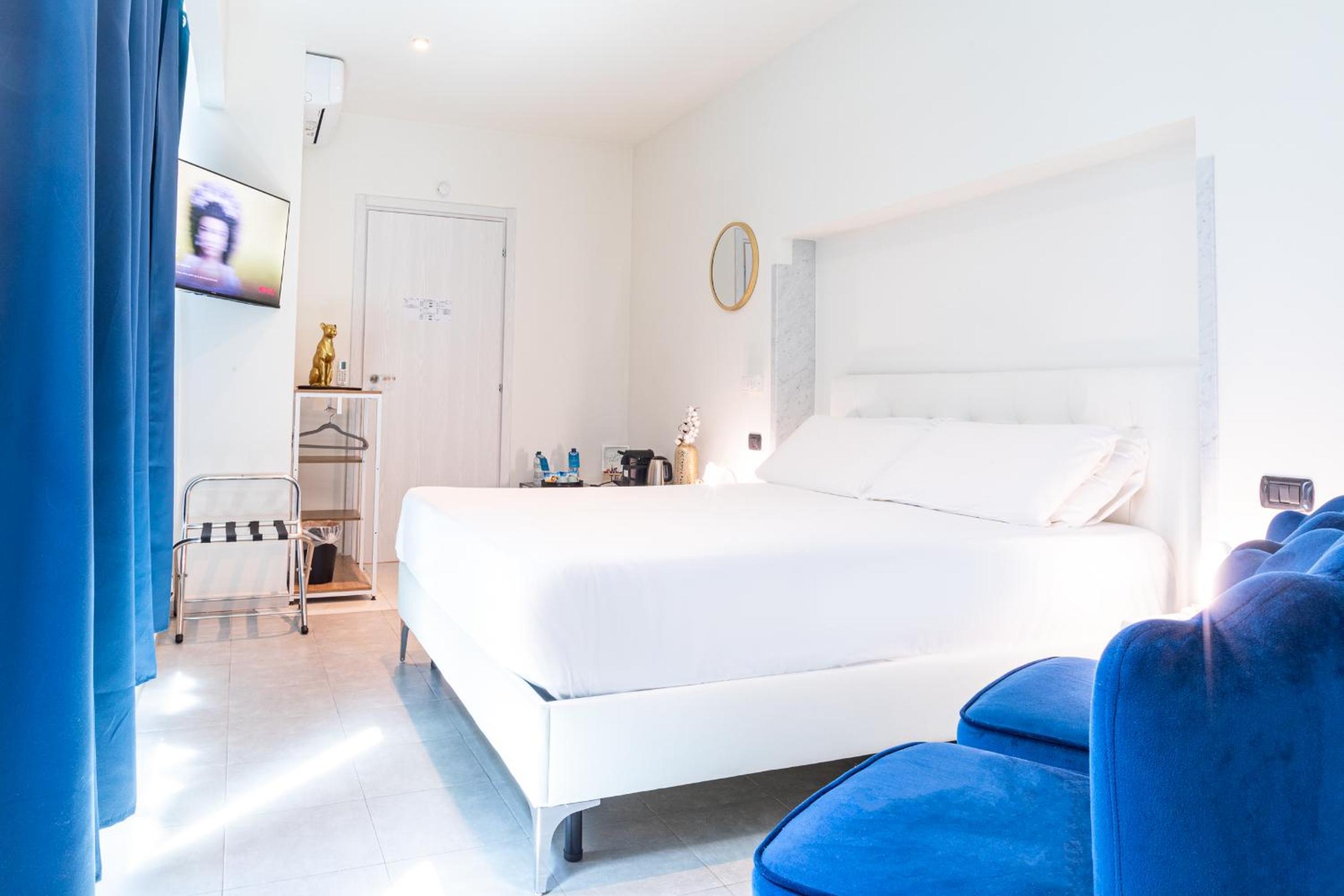 B&B Too Cute 2b Str8 - photo