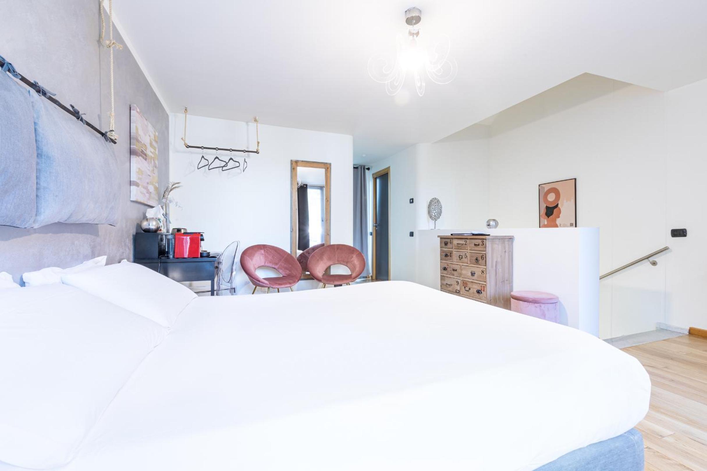 B&B Too Cute 2b Str8 - photo