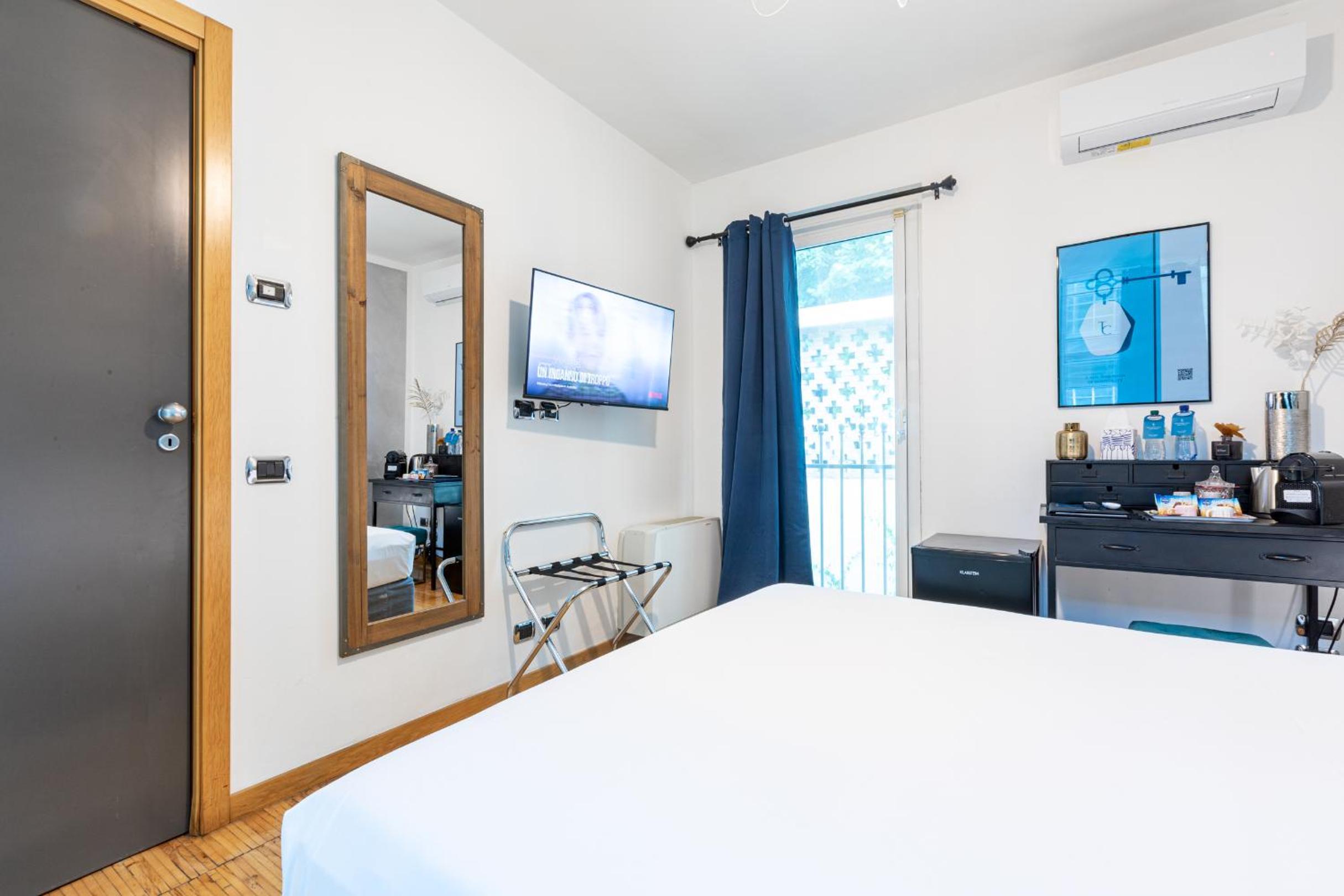 B&B Too Cute 2b Str8 - photo