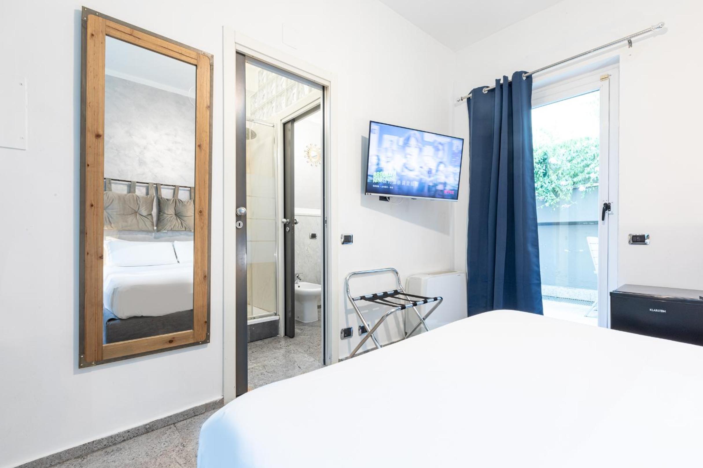 B&B Too Cute 2b Str8 - photo