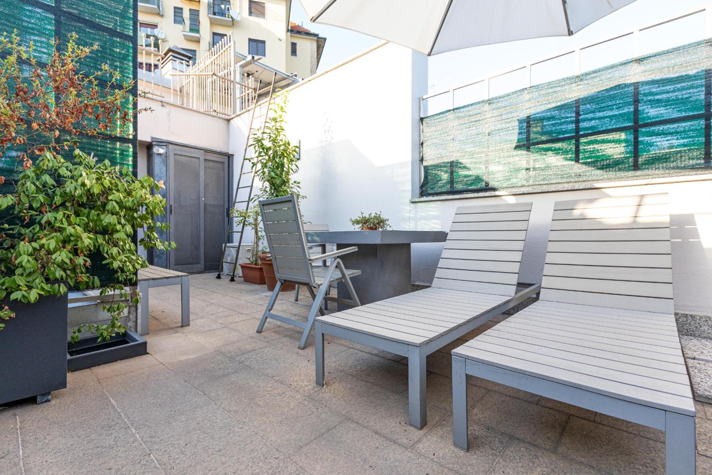 B&B Too Cute 2b Str8 - photo