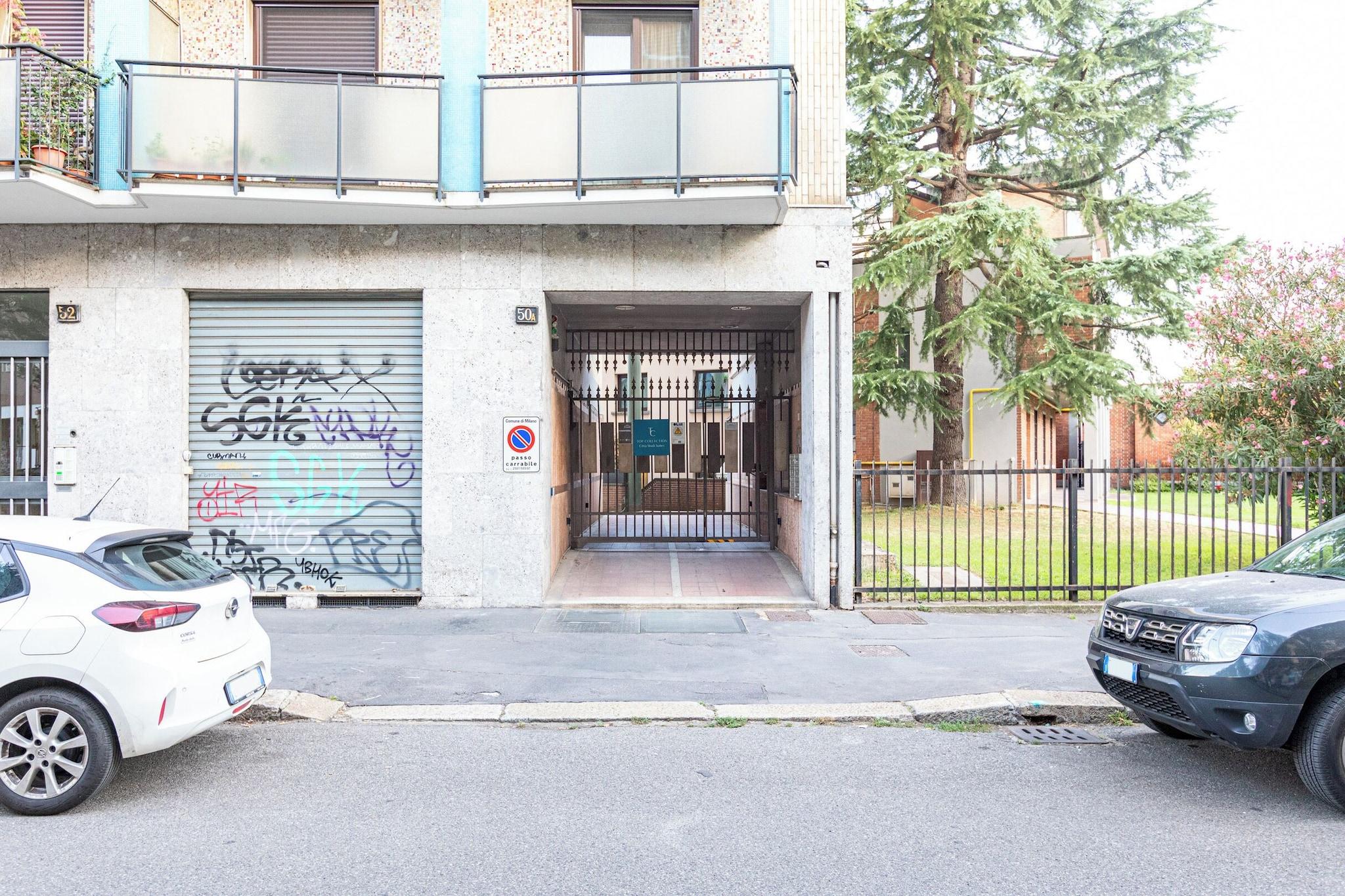 B&B Too Cute 2b Str8 - photo