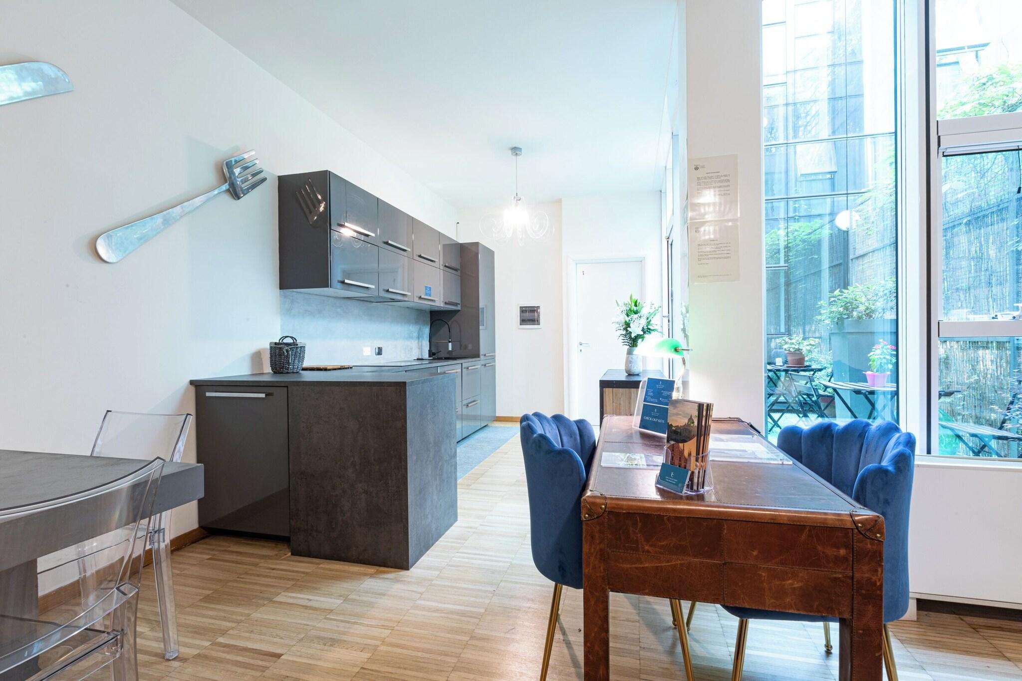 B&B Too Cute 2b Str8 - photo