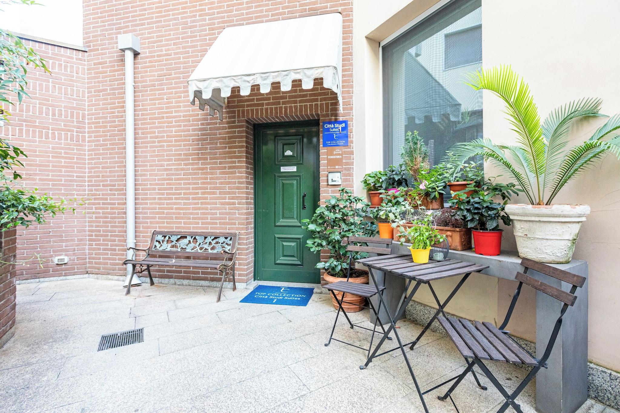 B&B Too Cute 2b Str8 - photo