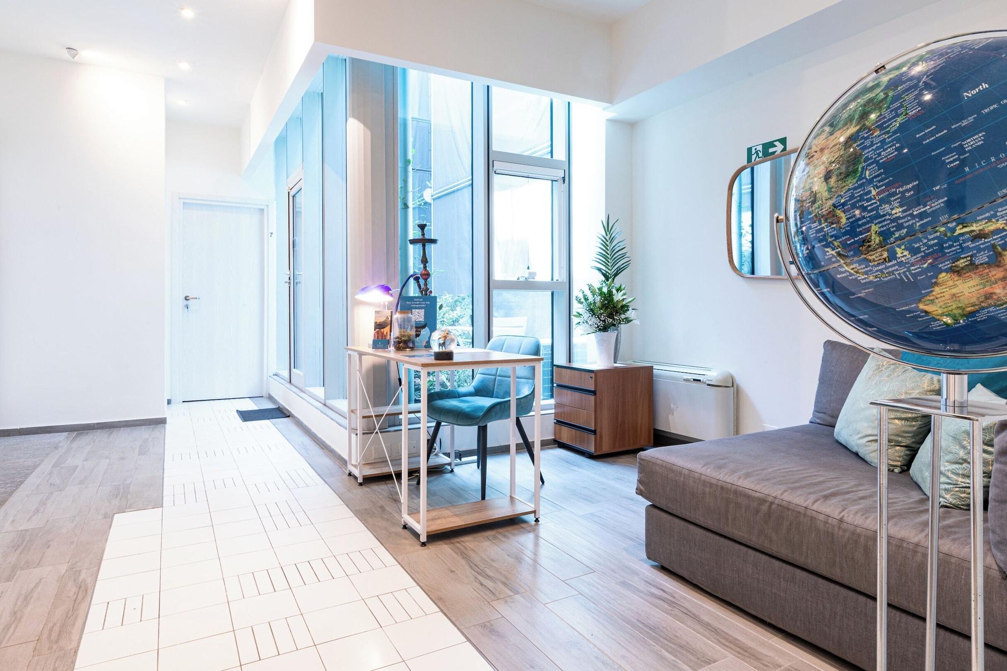 B&B Too Cute 2b Str8 - photo