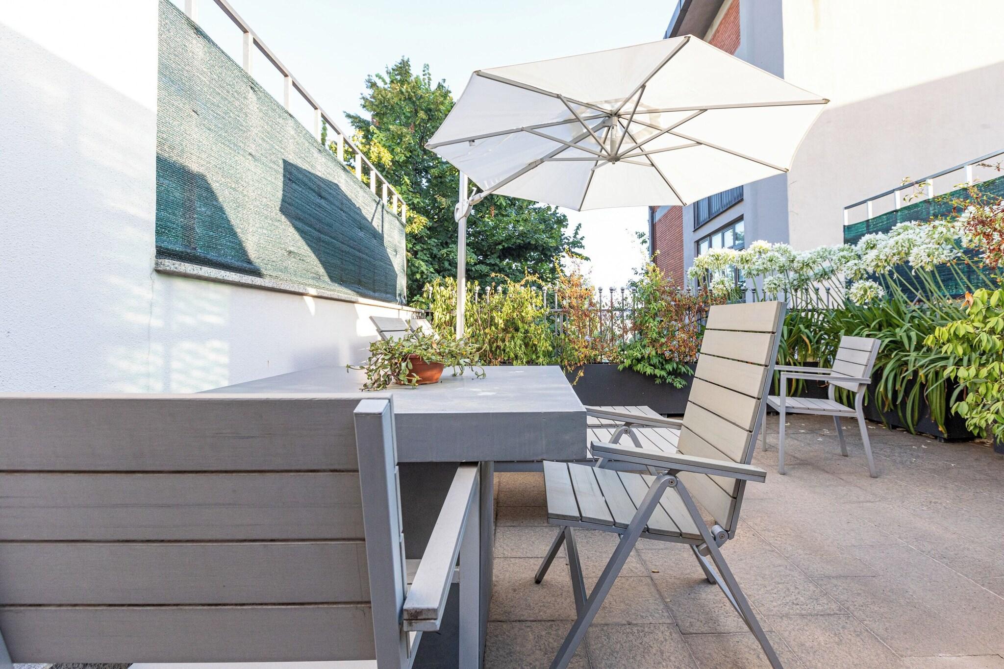 B&B Too Cute 2b Str8 - photo