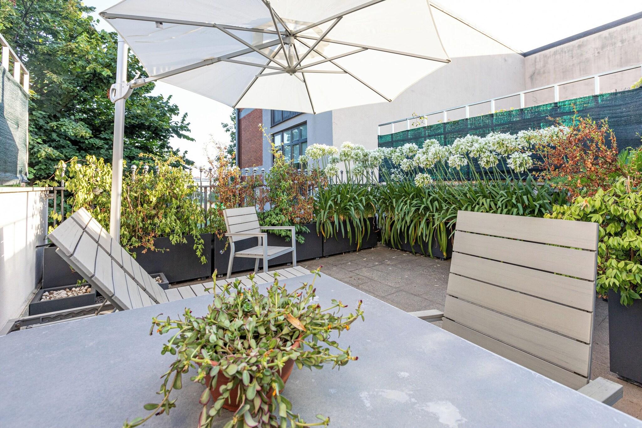 B&B Too Cute 2b Str8 - photo