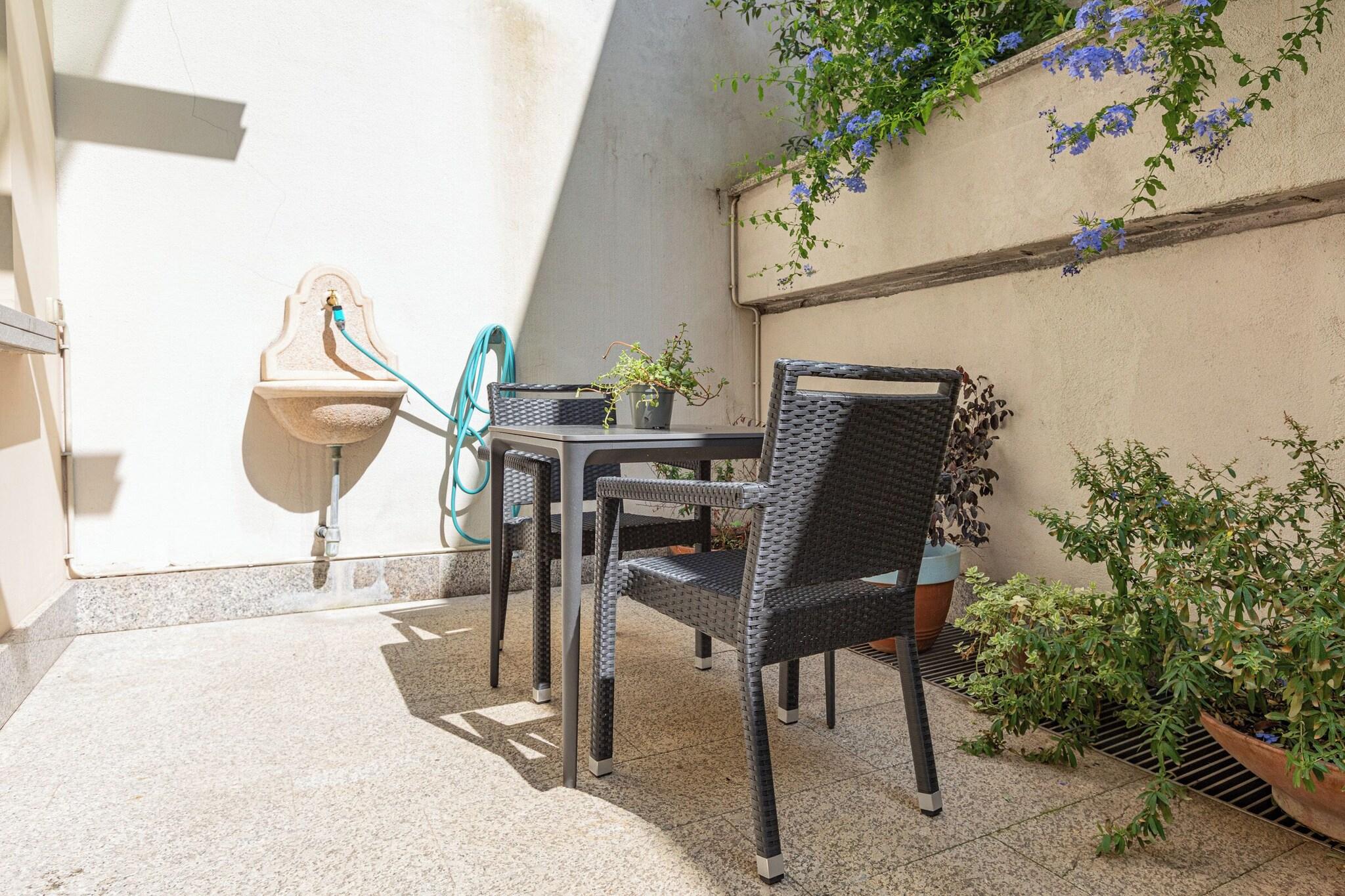 B&B Too Cute 2b Str8 - photo