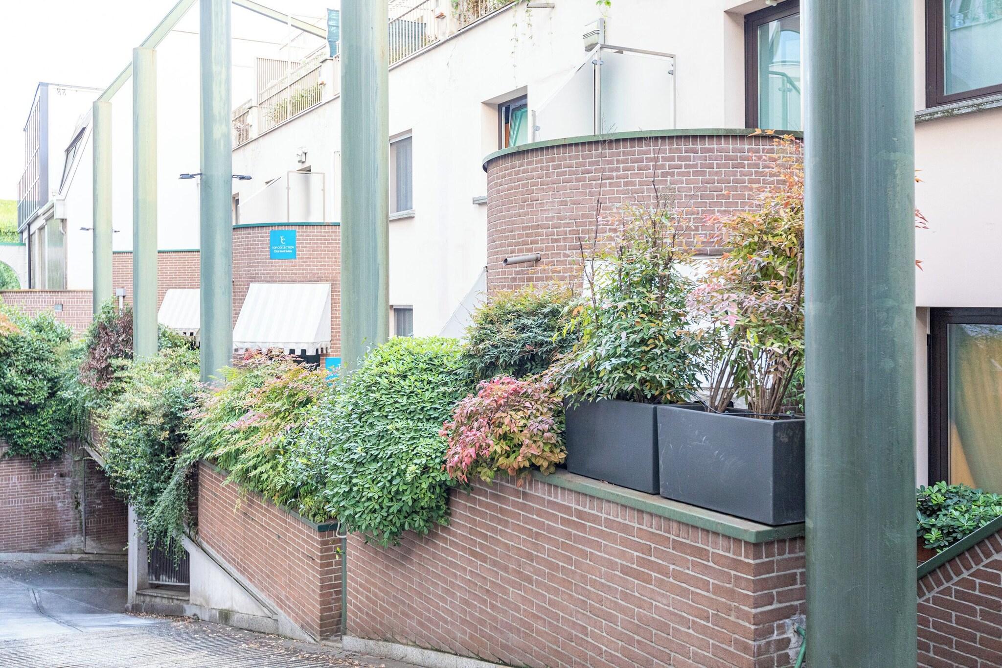 B&B Too Cute 2b Str8 - photo