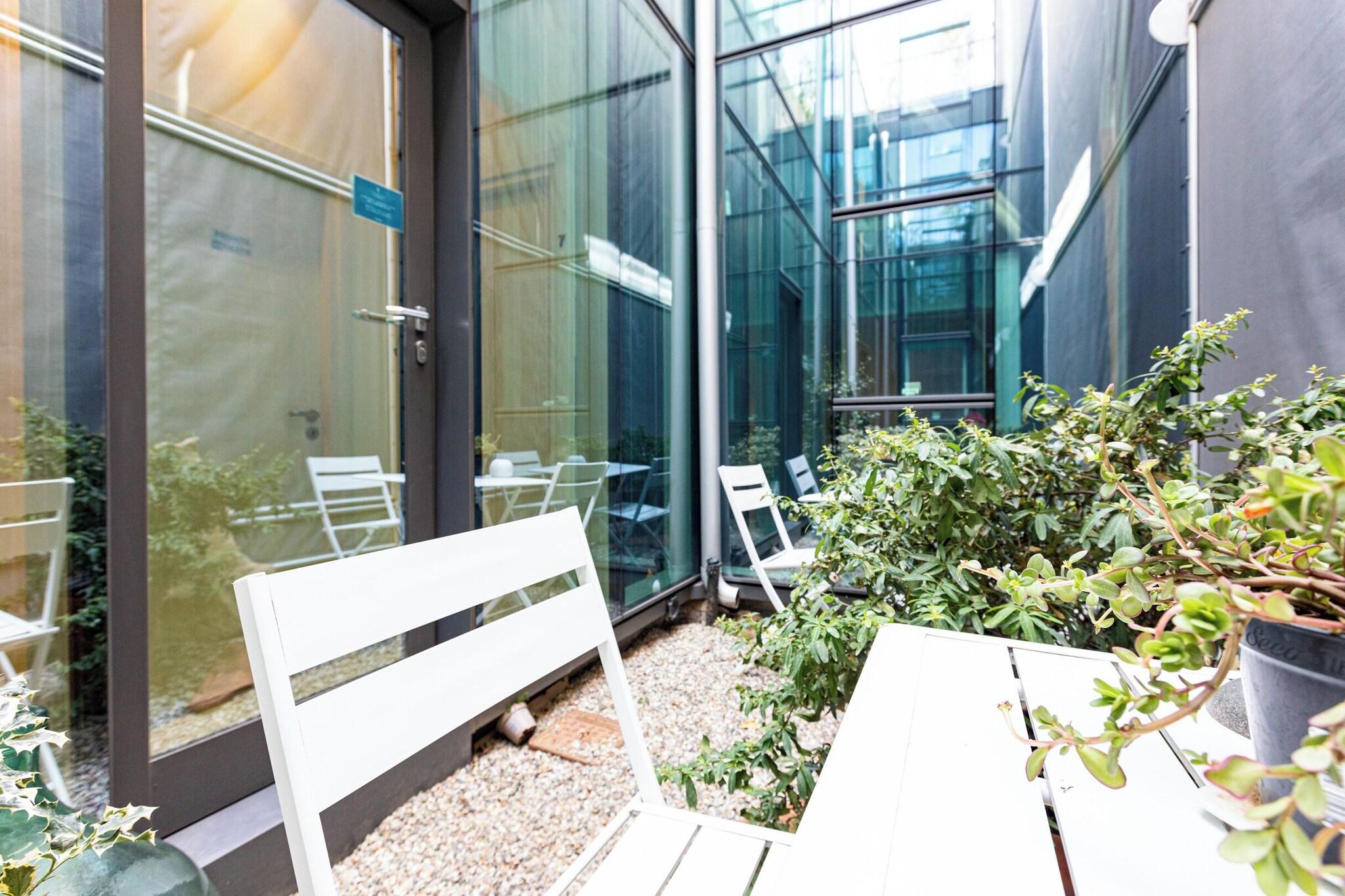 B&B Too Cute 2b Str8 - photo