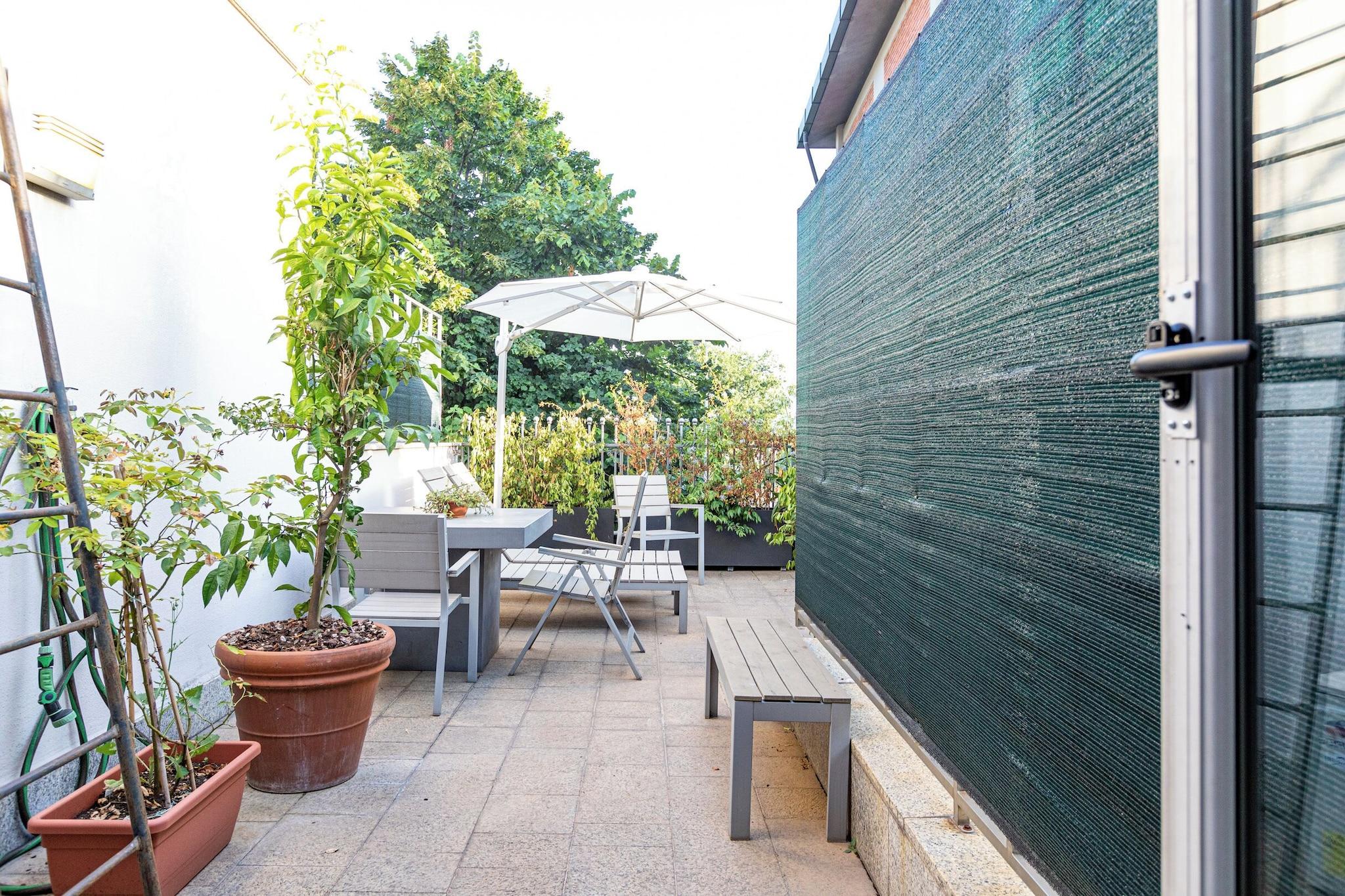 B&B Too Cute 2b Str8 - photo