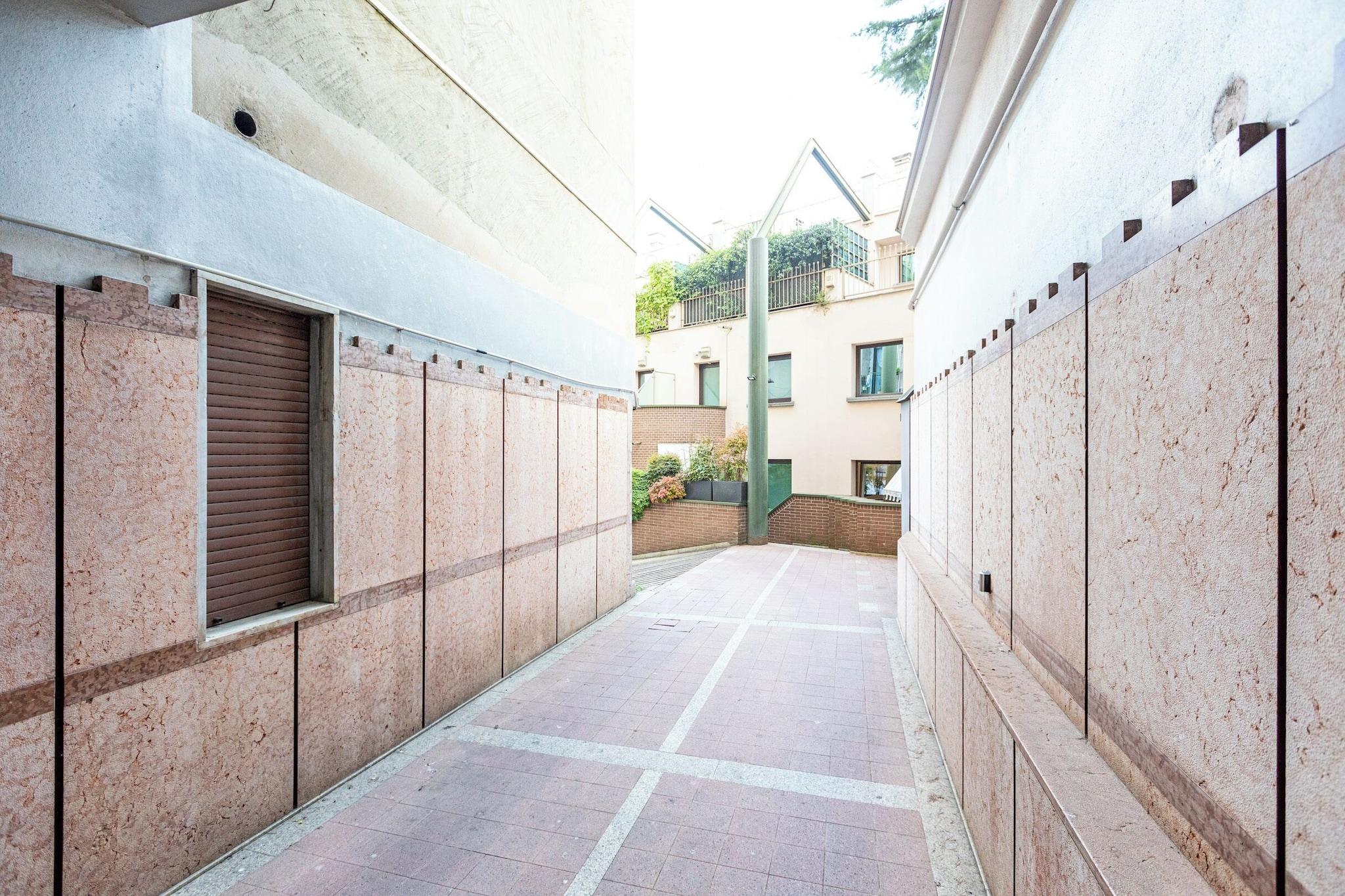 B&B Too Cute 2b Str8 - photo