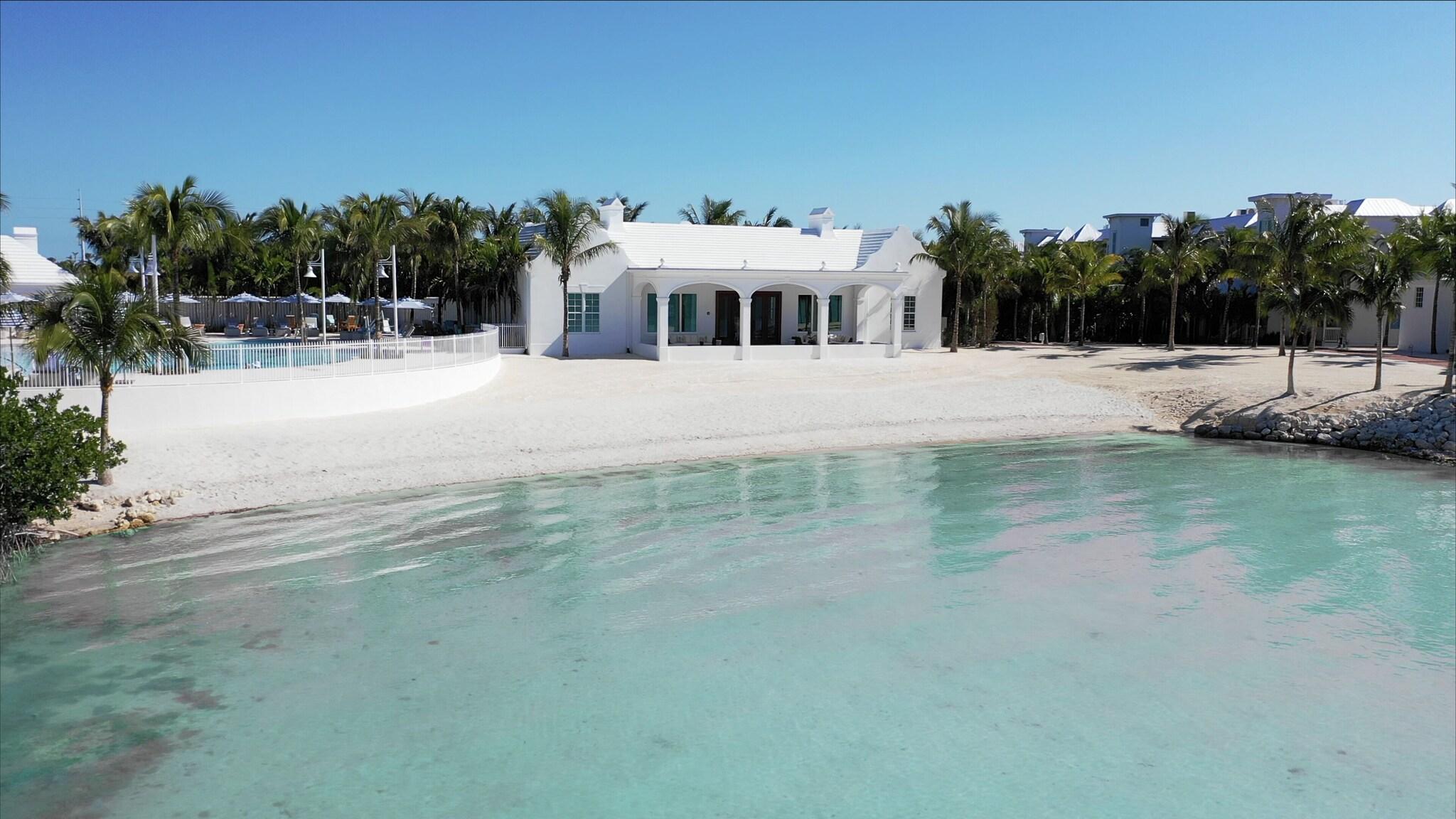 Isla Bella Beach Resort & Spa by null