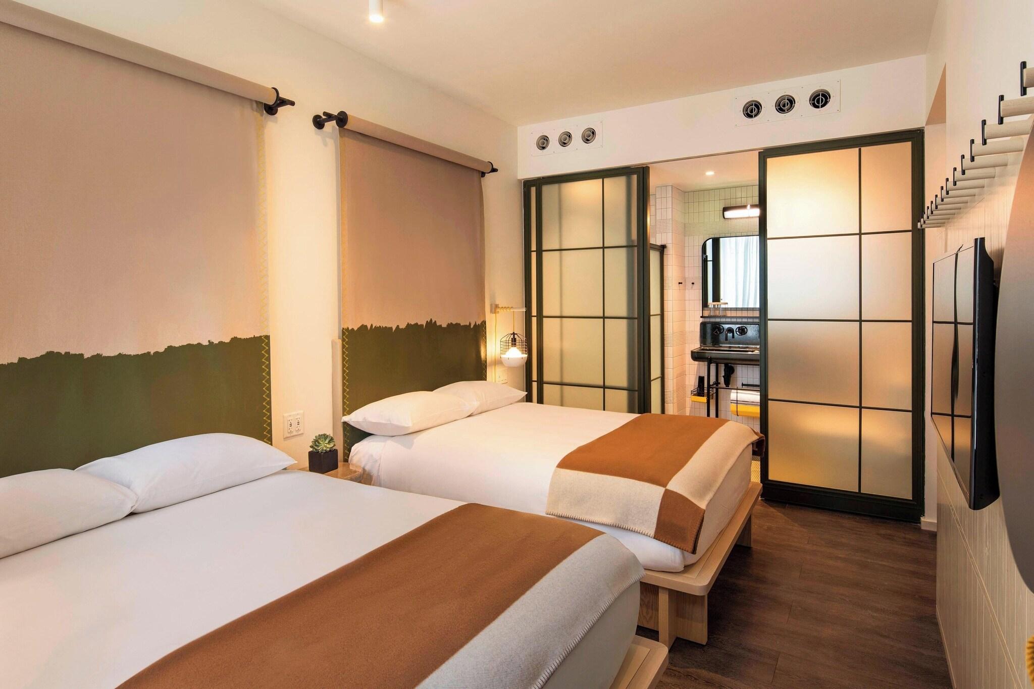 Moxy NYC Chelsea by null