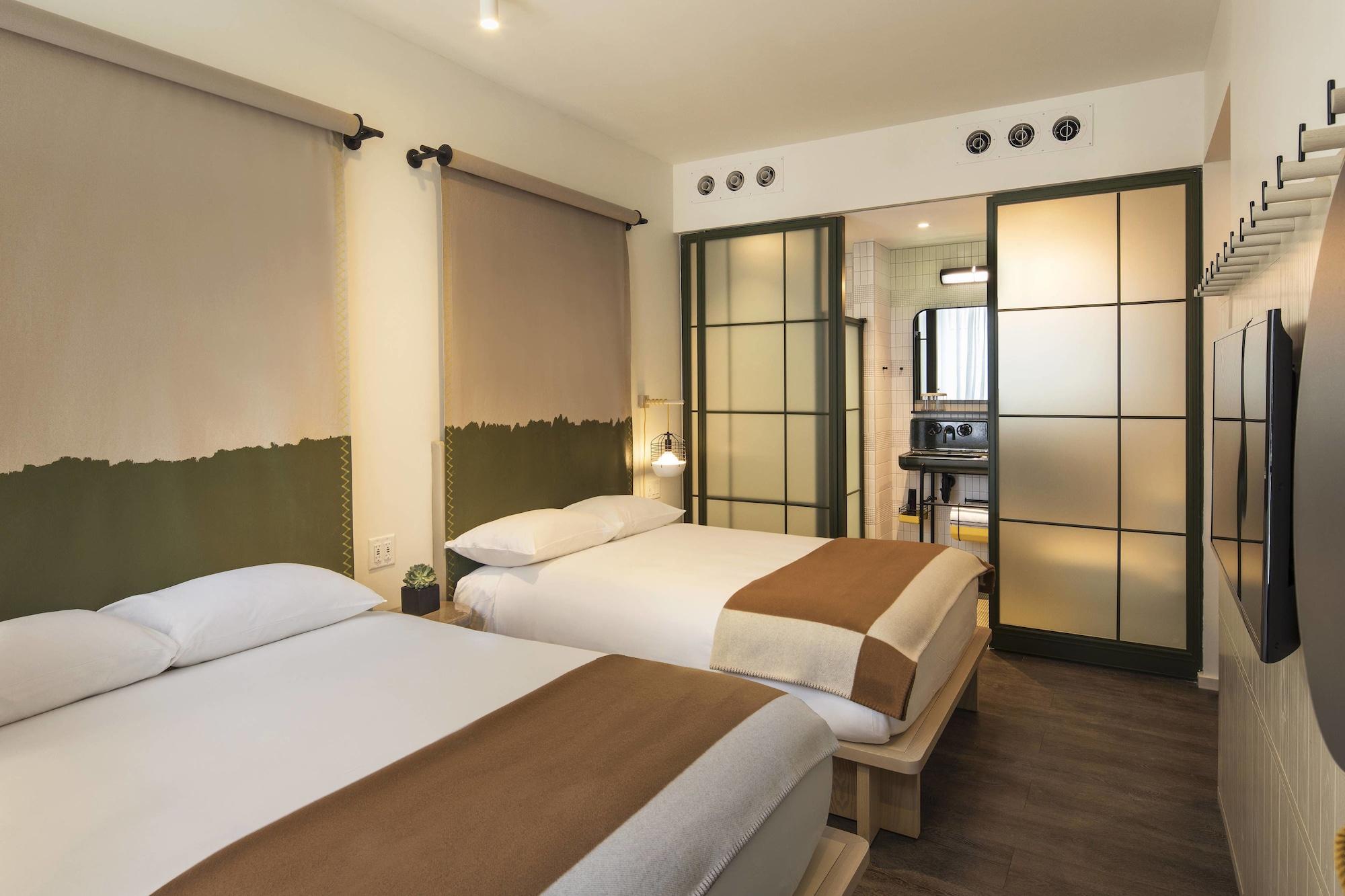 Moxy NYC Chelsea by null
