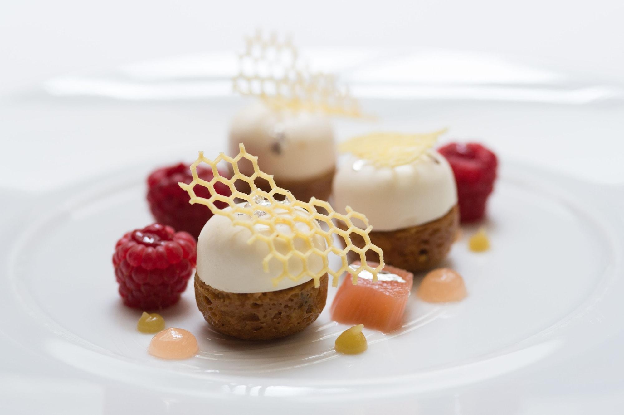 The One Monumental Palace by null