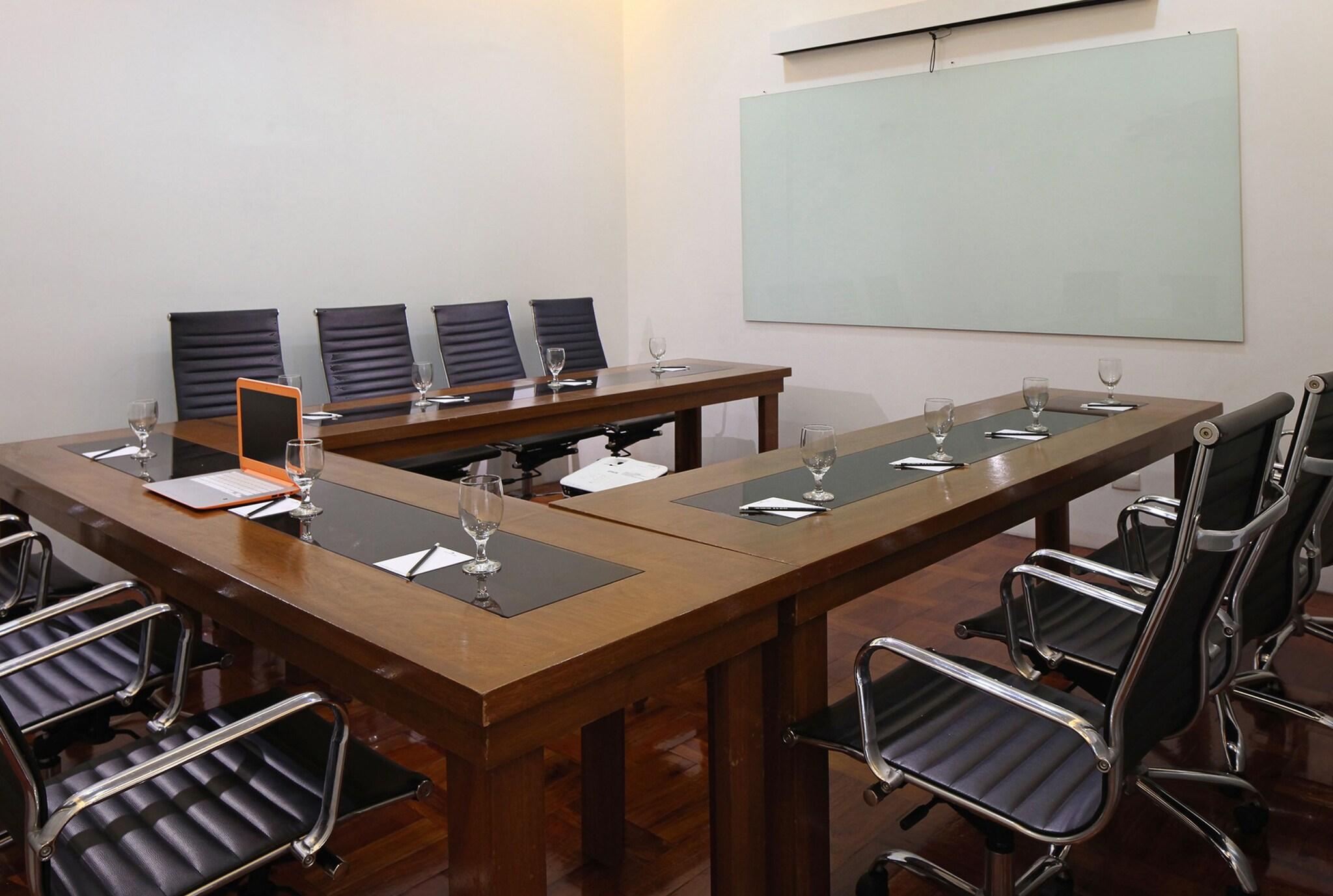 Manila Lotus Hotel by null