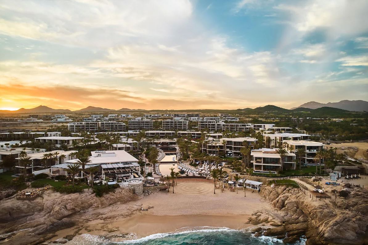 Chileno Bay Resort & Residences, Auberge Collection by null