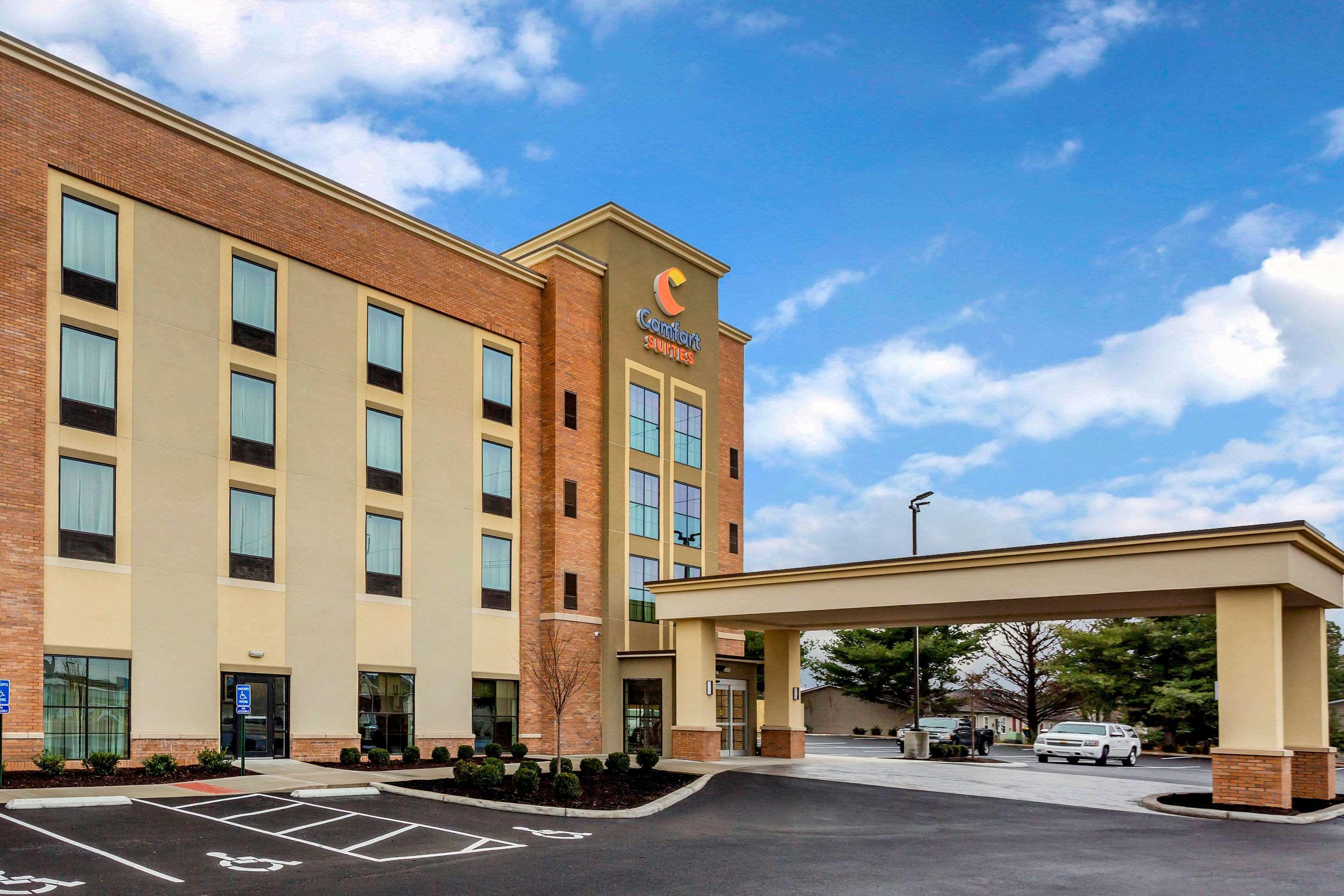 Comfort Suites of Bowling Green image