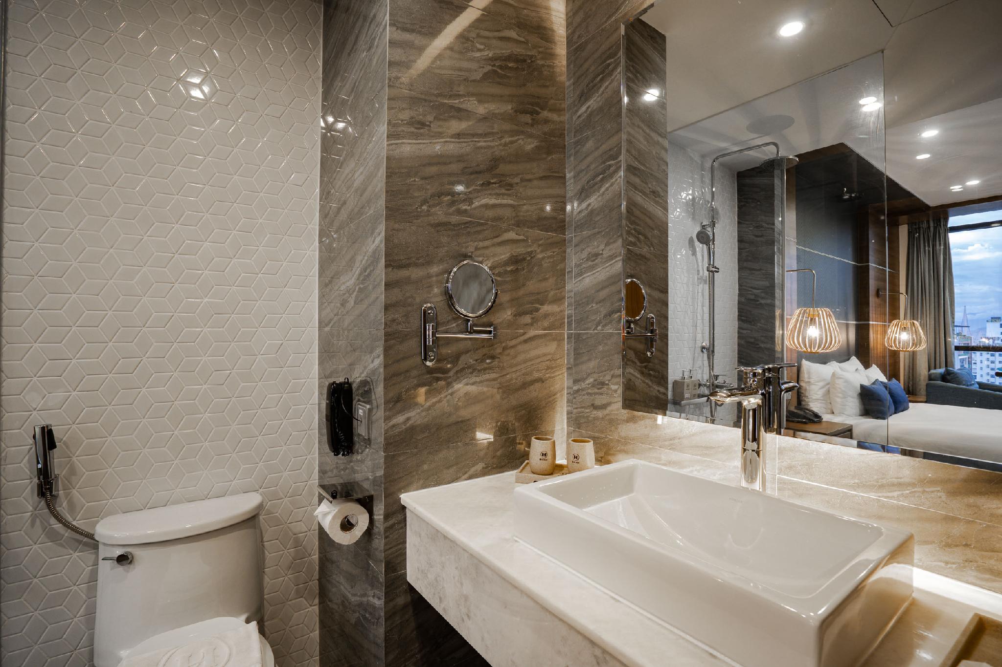 Haian Beach Hotel & Spa