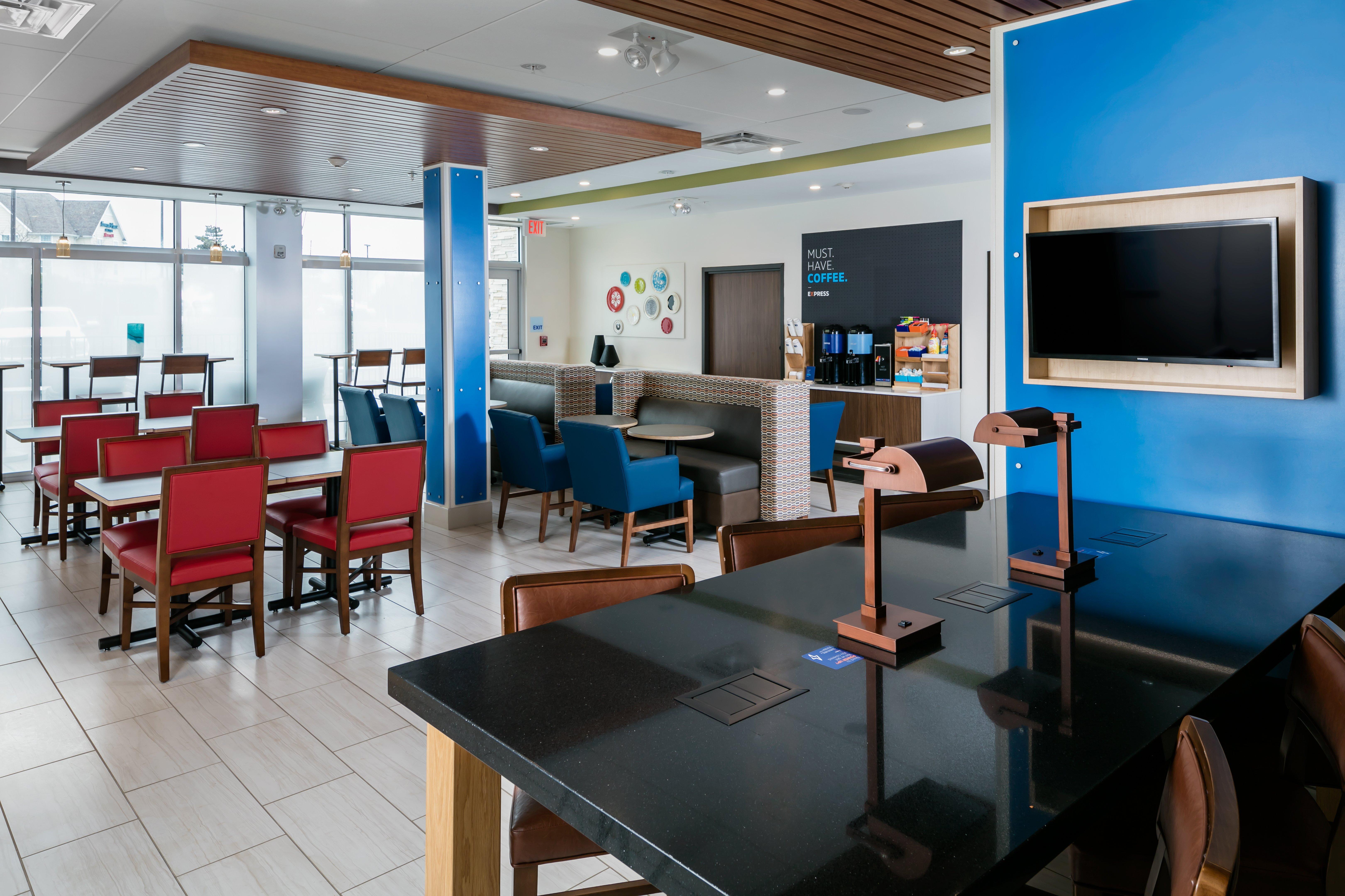 Holiday Inn Express & Suites Medford