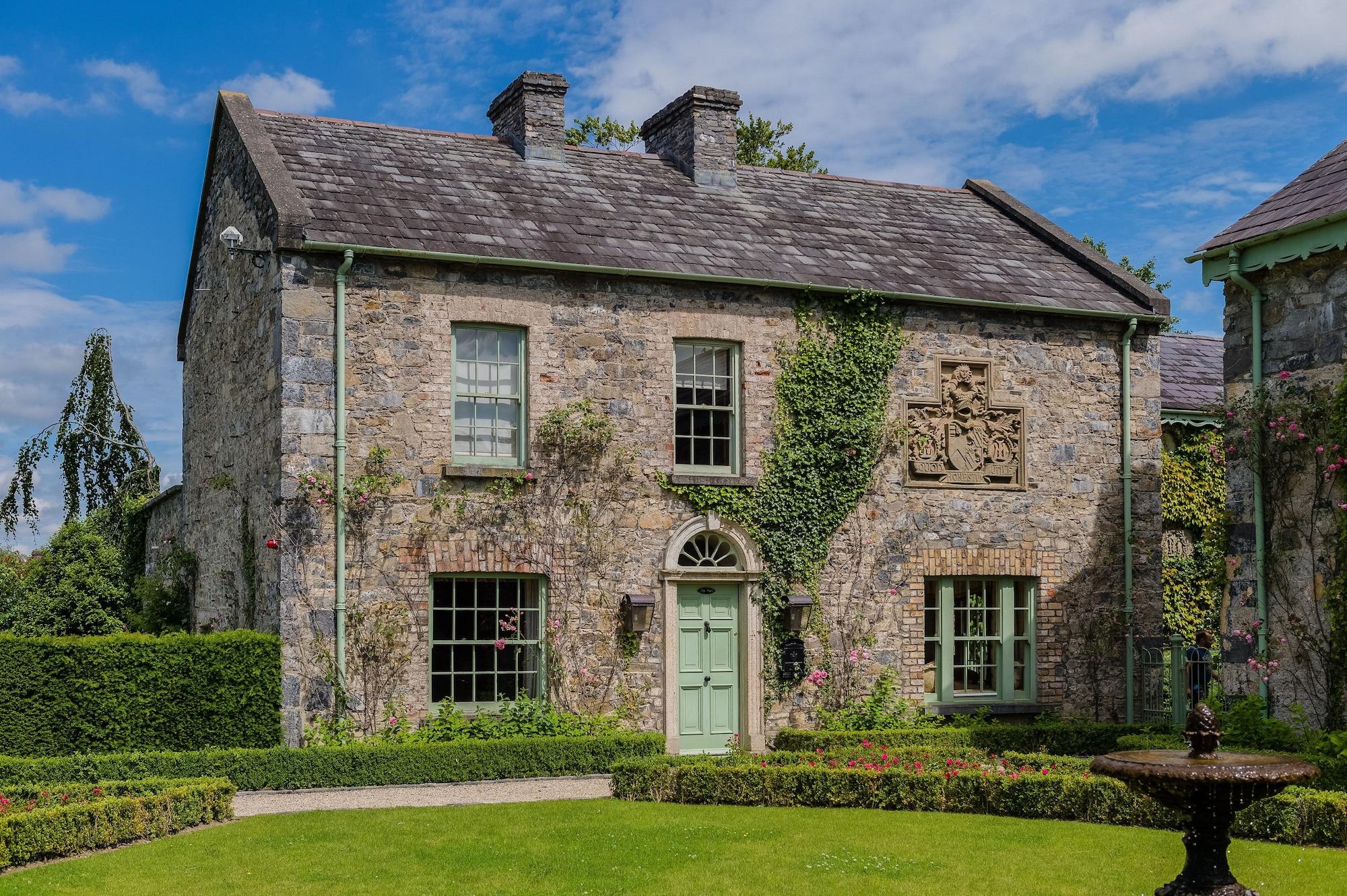 Cliff at Lyons by null