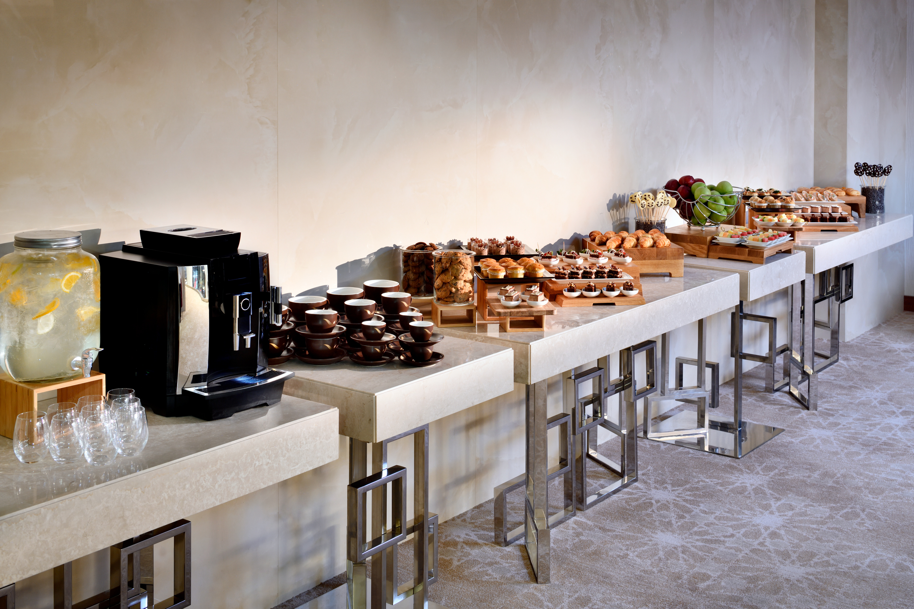 Movenpick Hotel Apartments Downtown Dubai - photo