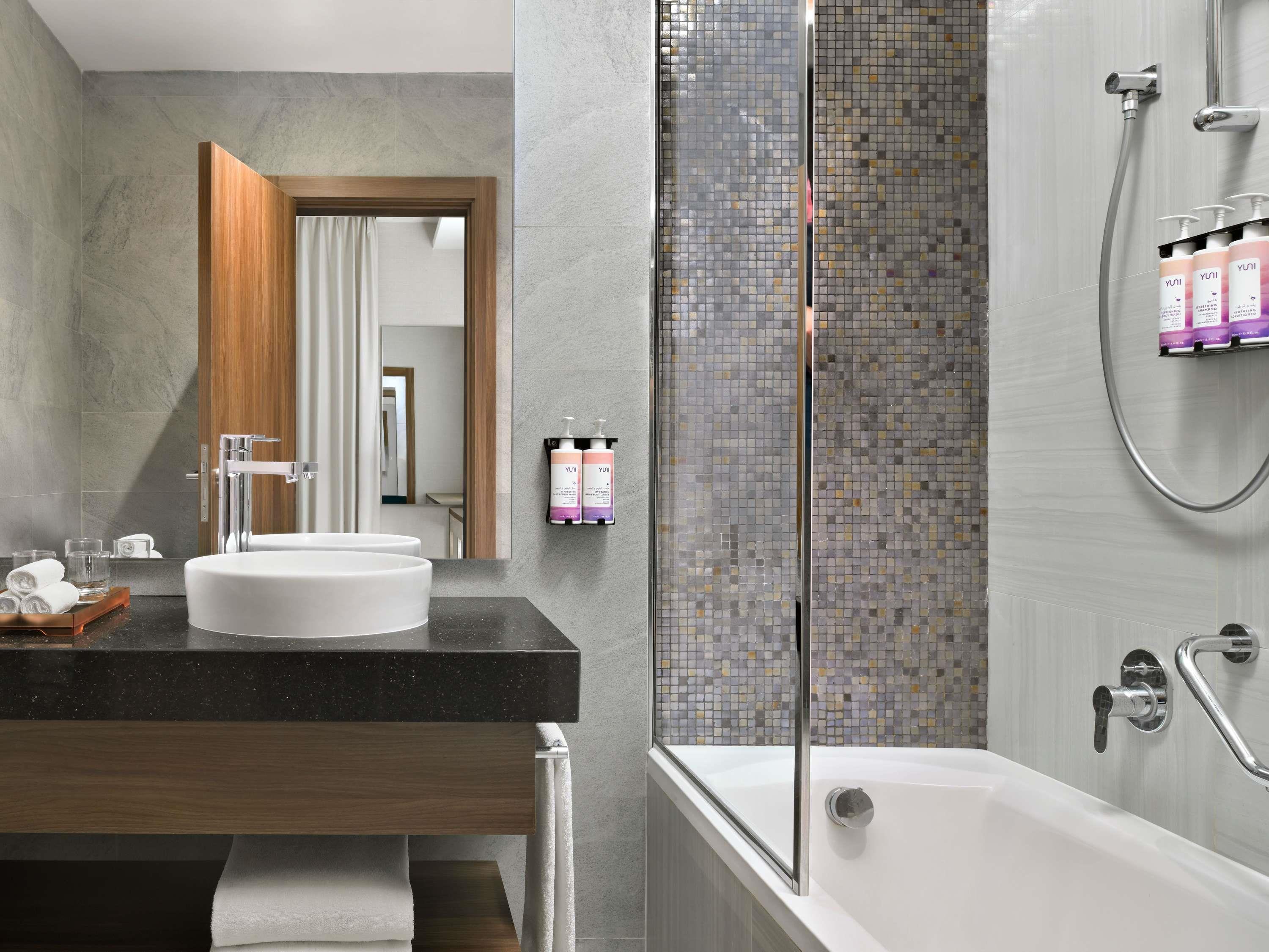Movenpick Hotel Apartments Downtown Dubai
