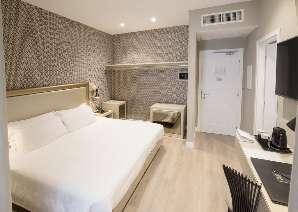 Caruso Place - Boutique & Wellness Suites by null