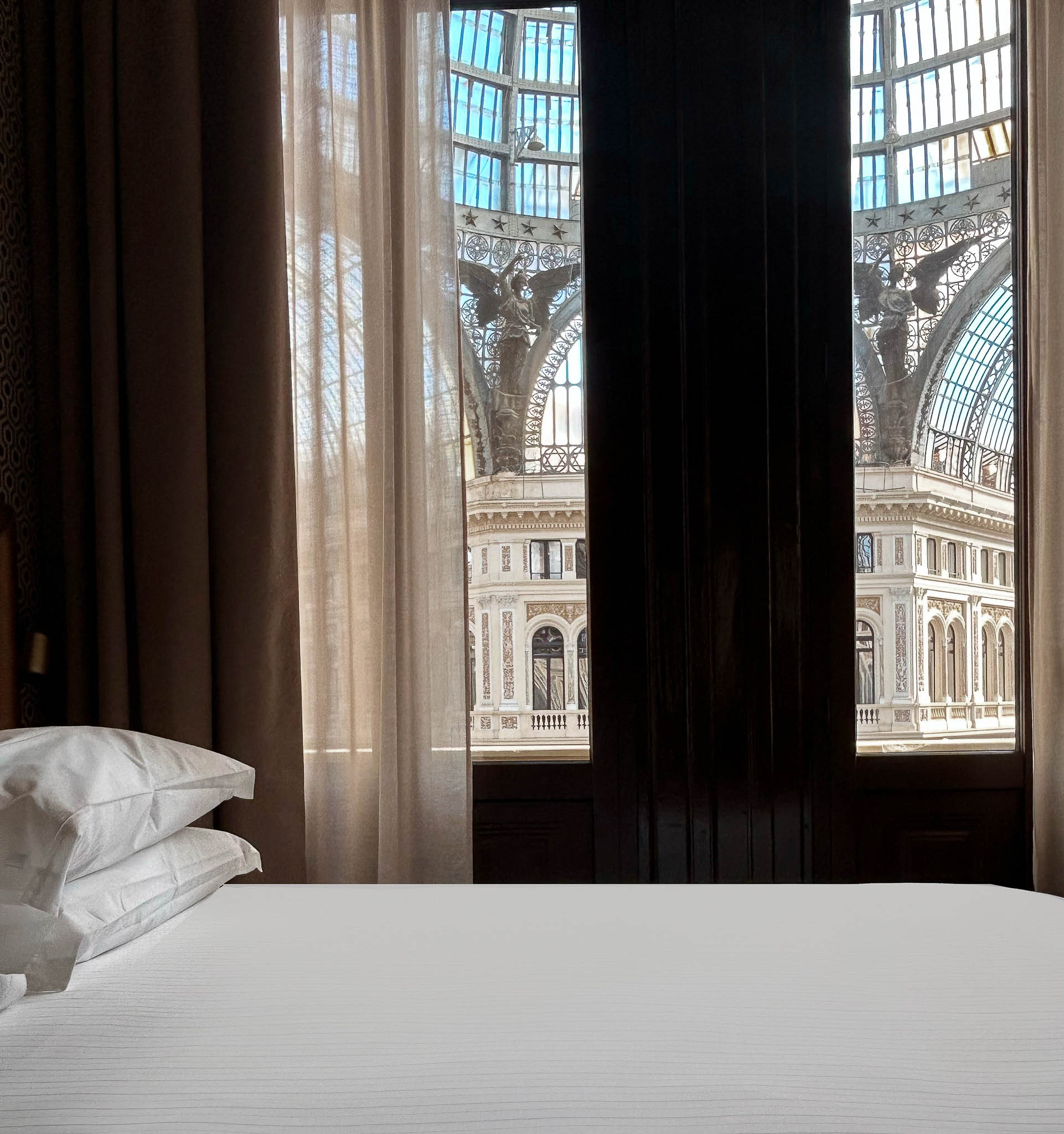 Caruso Place - Luxury Rooms & Suites